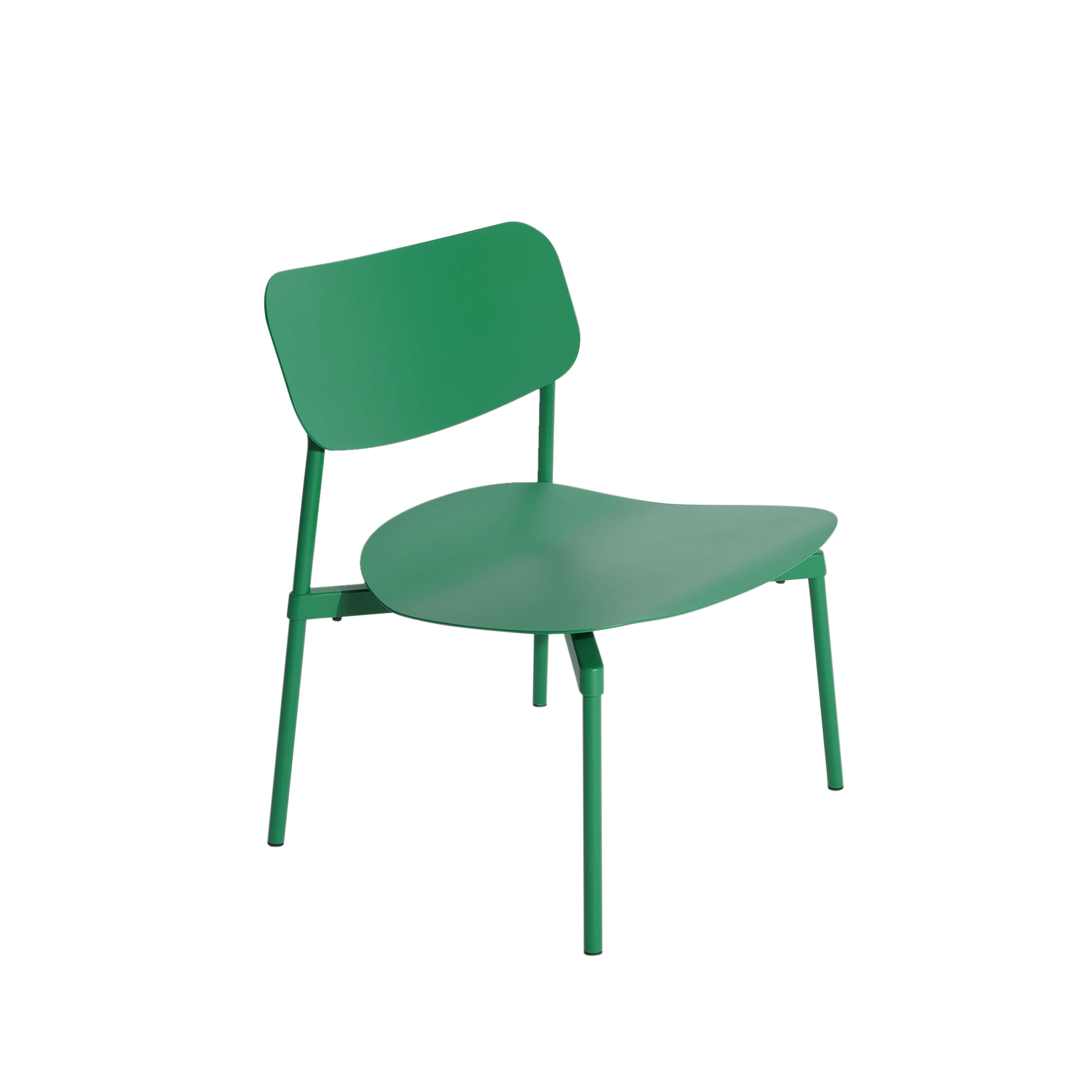 Petite Friture Fromme Lounge Armchair in Mint-green Aluminium by Tom Chung, 2020

La collection S/One se distingue par sa ligne épurée et son design compact. Les absorbeurs placés sous les sièges leur confèrent une flexibilité souple et très