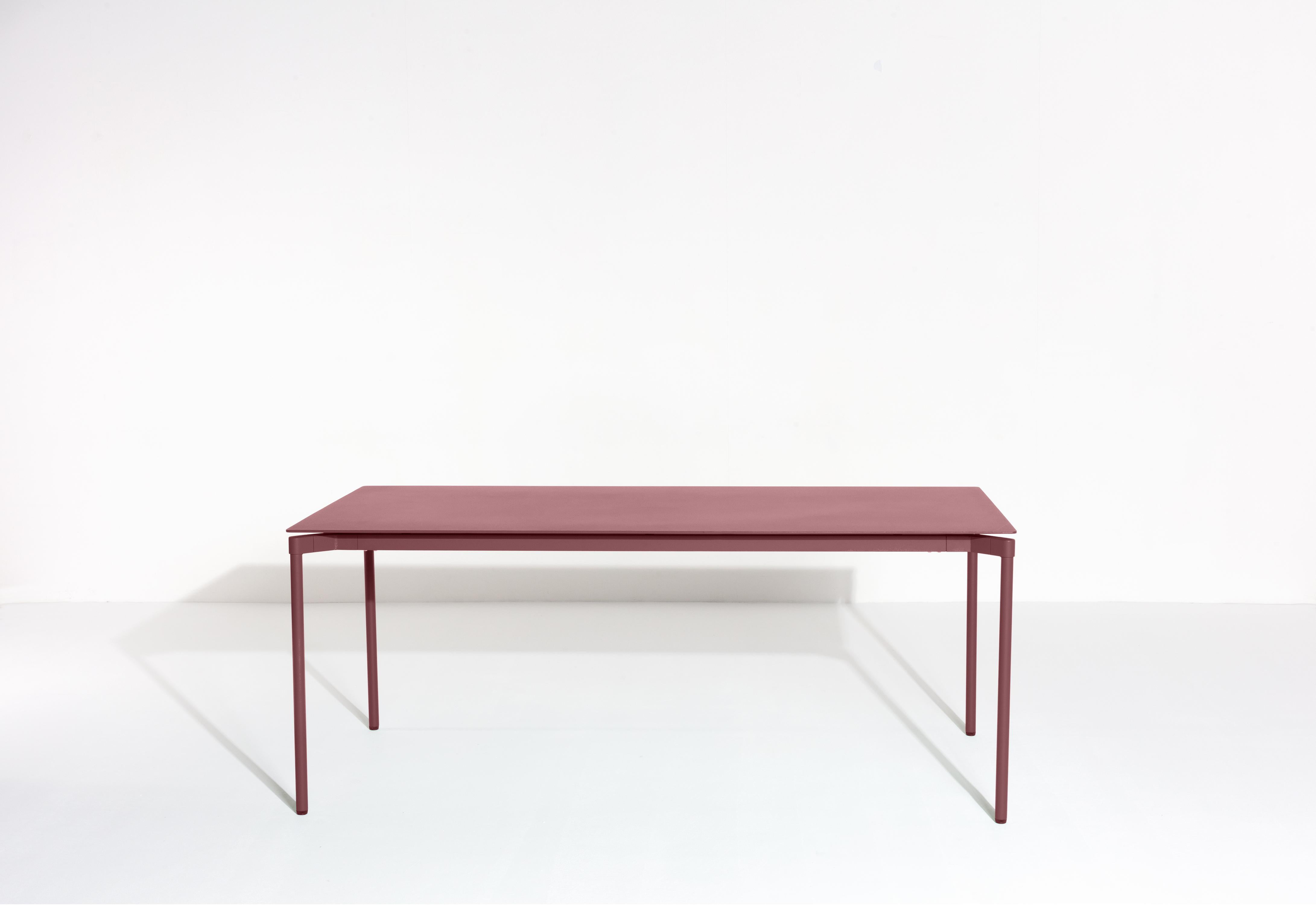 Petite table rectangulaire Friture Fromme en aluminium brun-rouge de Tom Chung en vente 1