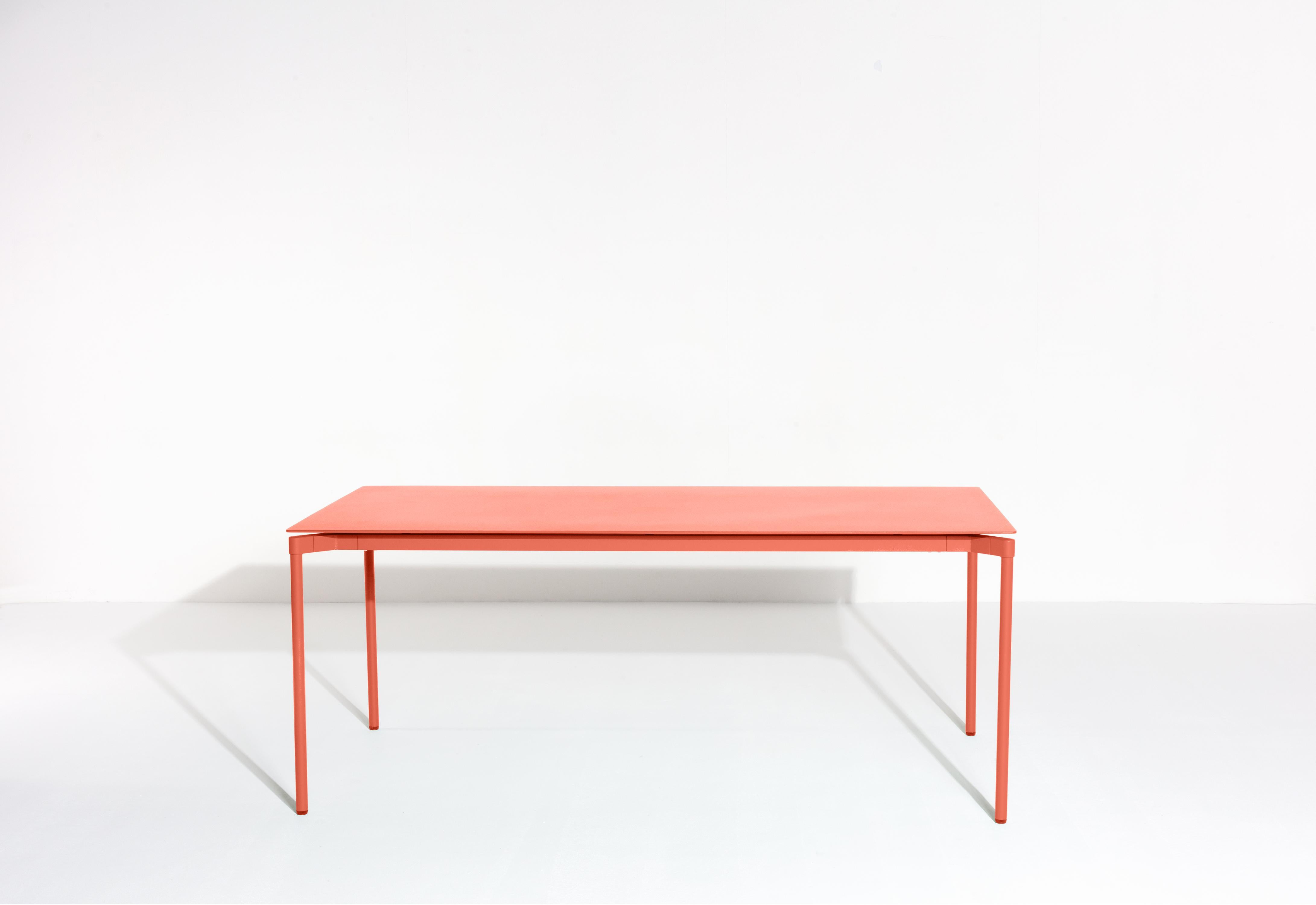 Petite table rectangulaire en aluminium corail de Tom Chung pour Friture Fromme en vente 2