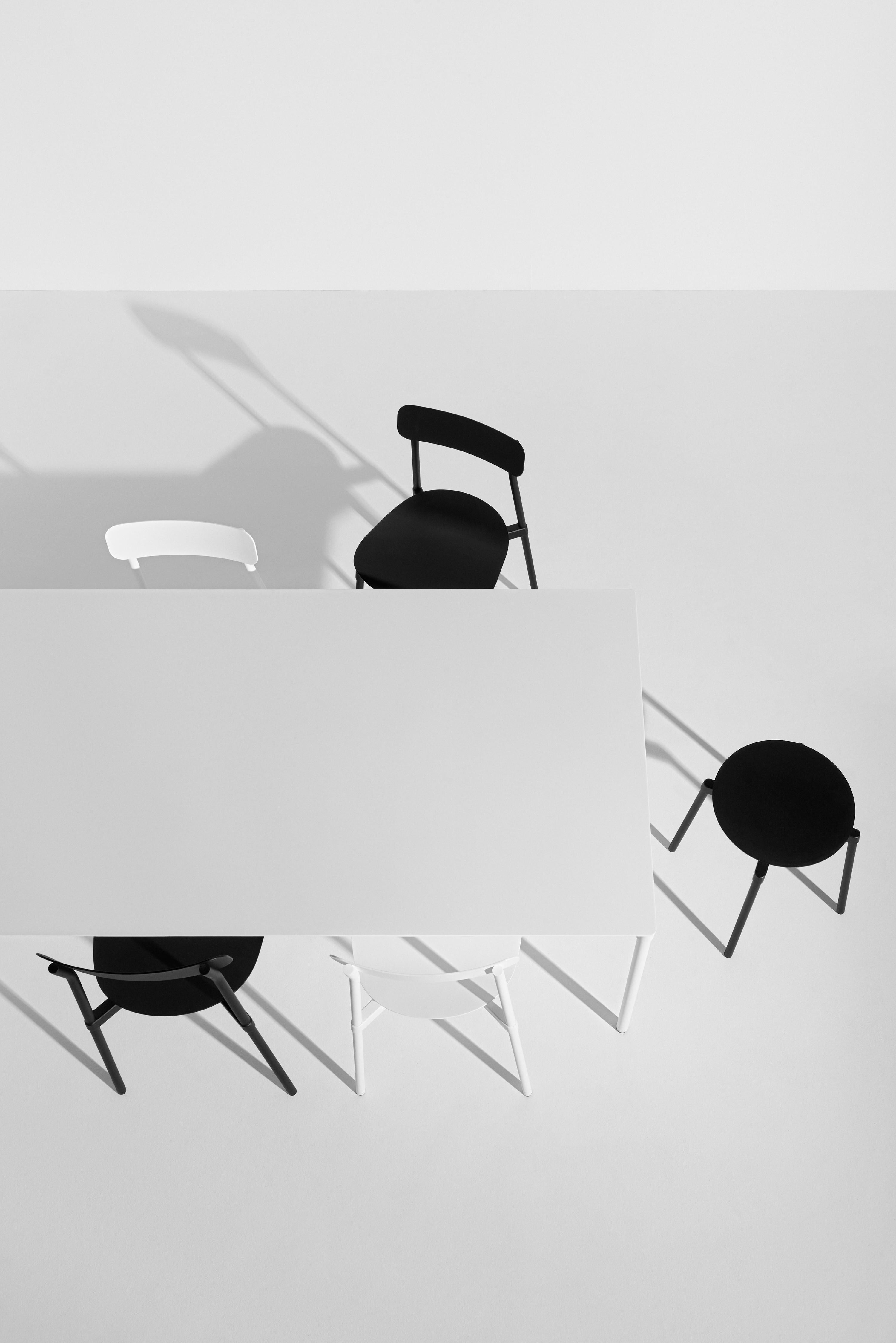 XXIe siècle et contemporain Petite table rectangulaire en aluminium blanc « Friture Fromme » de Tom Chung en vente
