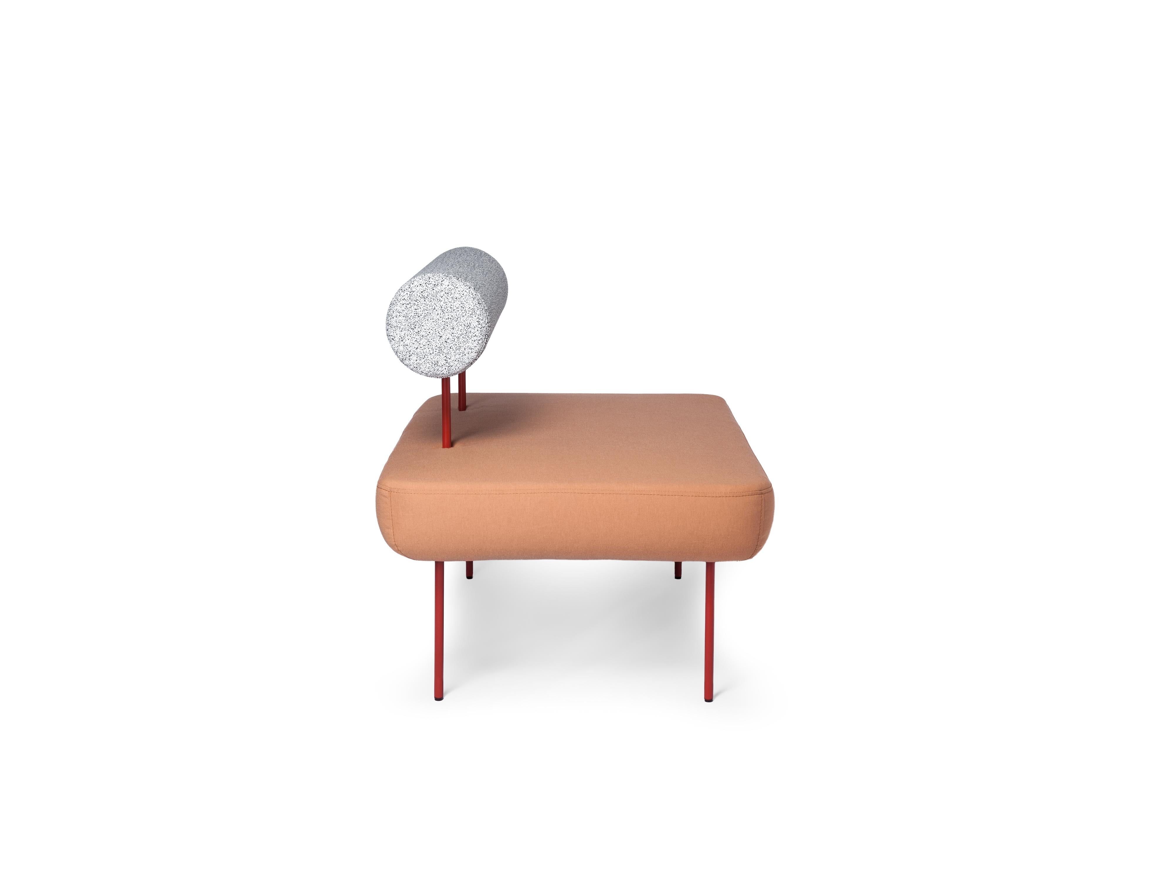 Petite Friture Large Hoff Armchair in Peach by Morten & Jonas, 2015

Hoff, créée par le duo de designers Morten & Jonas, est une collection de deux tabourets et de deux fauteuils modulaires. Ils peuvent être combinés pour former un canapé ainsi