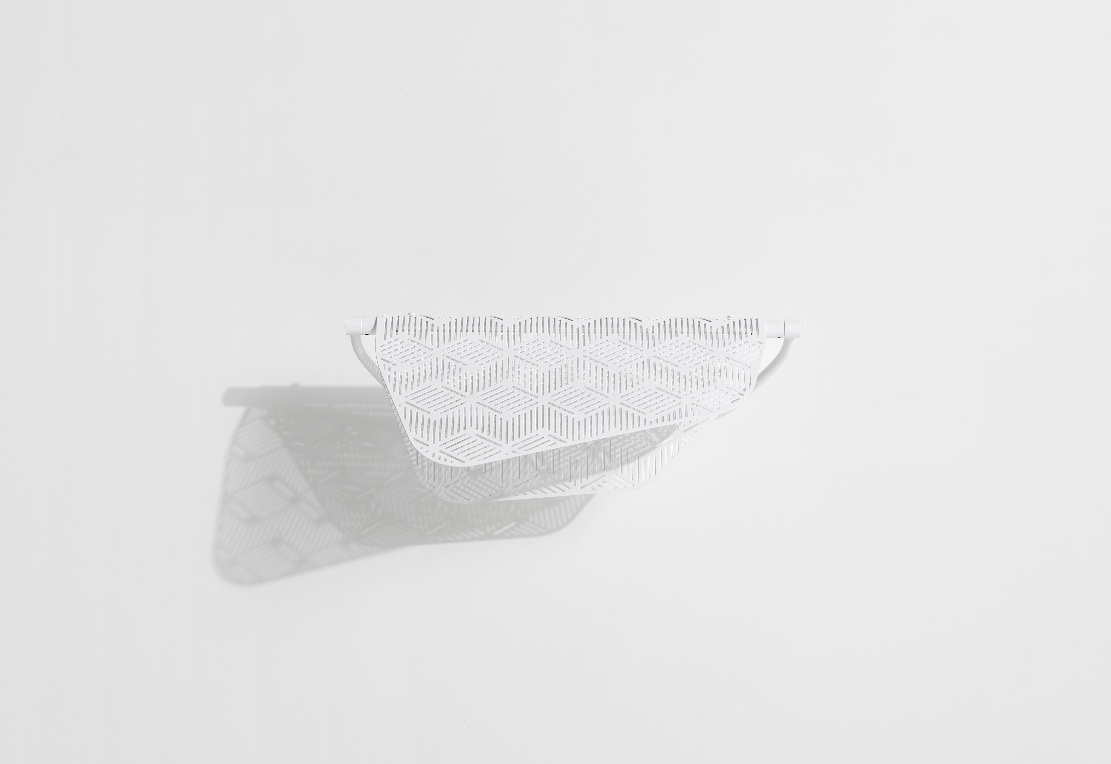 XXI secolo e contemporaneo Lampada da parete Petite Friture Mediterranea in bianco di Noé Duchaufour-Lawrance, 2016 in vendita