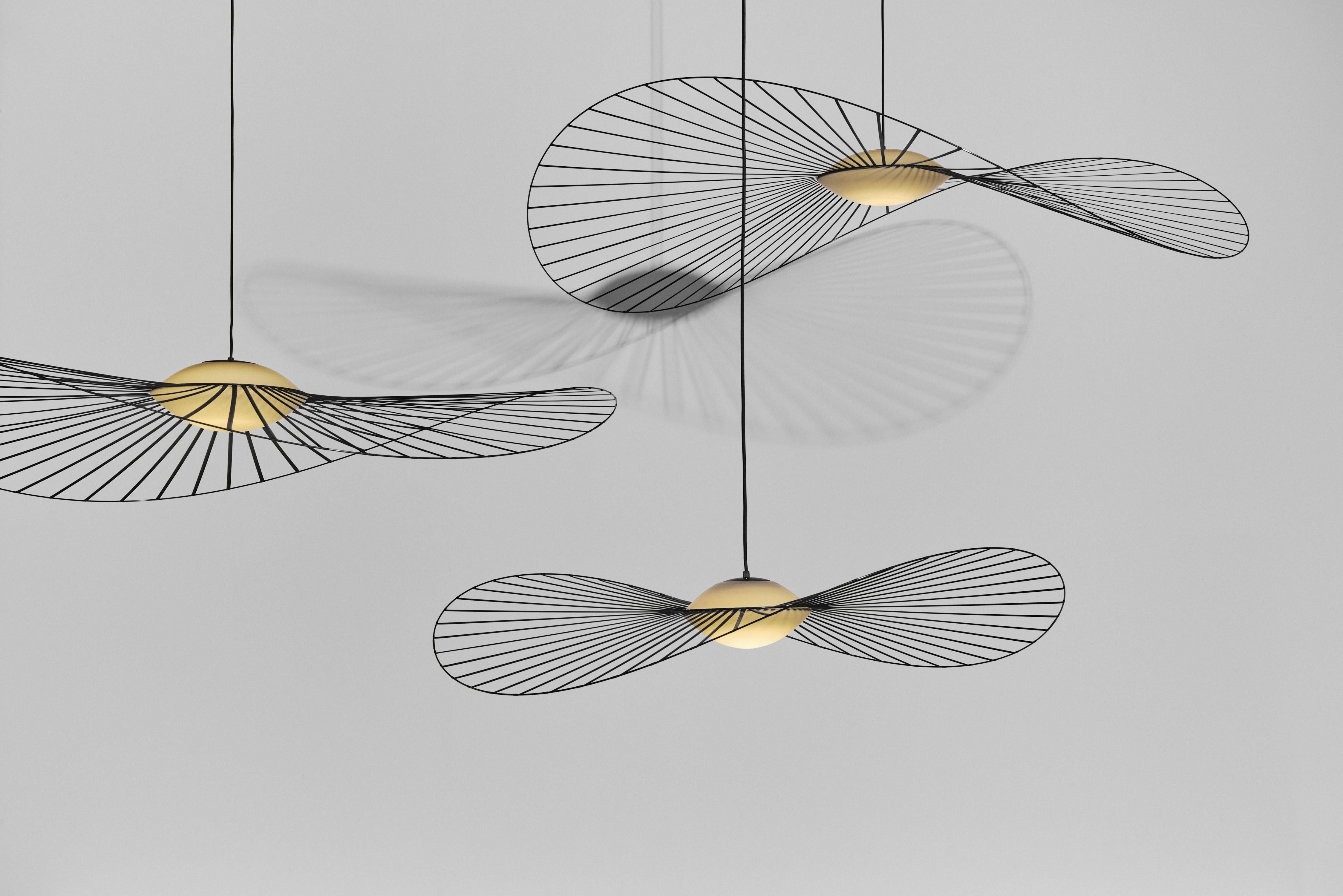 Francese Petite Friture Lampada a sospensione media Vertigo Nova in nero di Constance Guisset in vendita