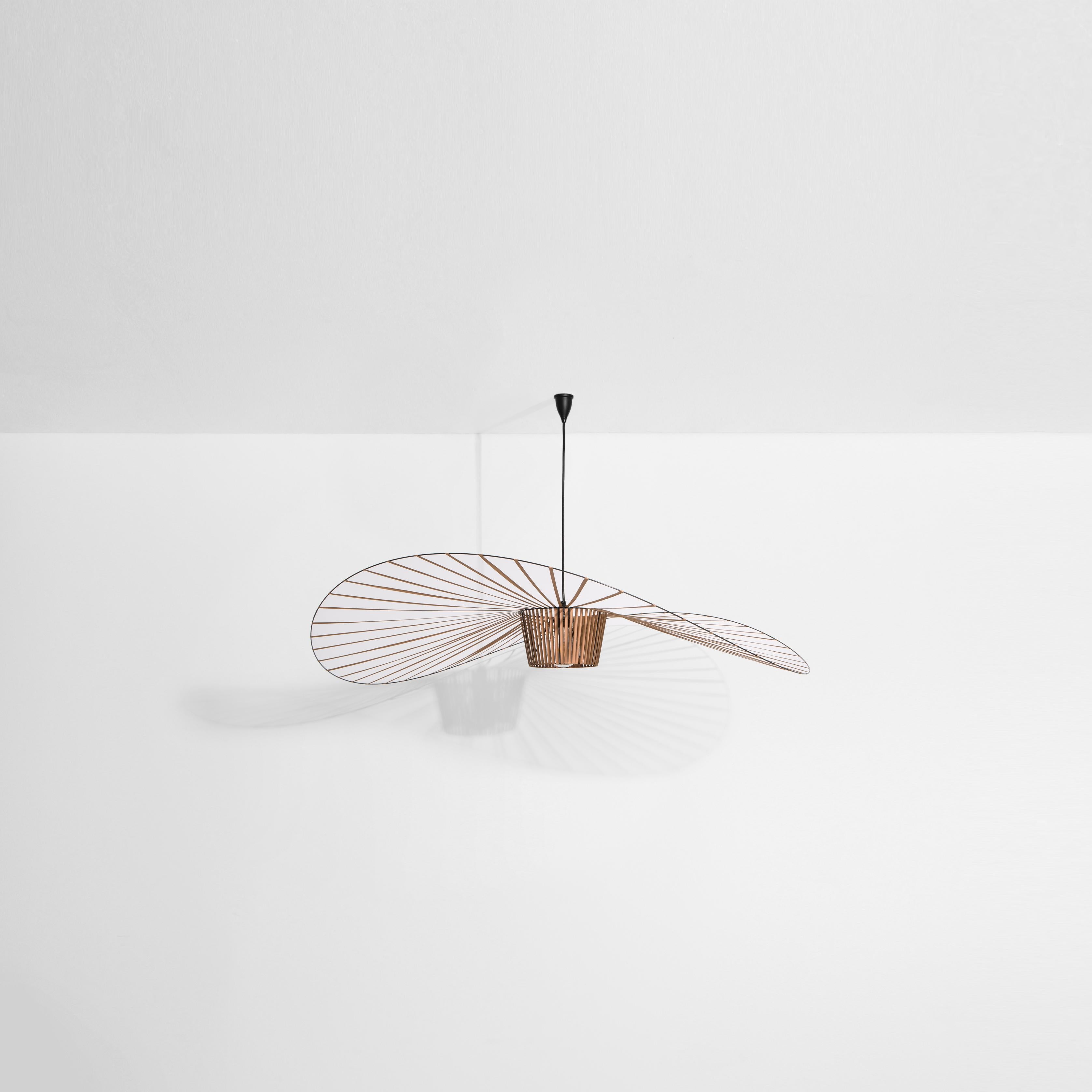 Petite Friture Medium Vertigo Pendant Light in Copper by Constance Guisset, 2010

Edited by Petite Friture in 2010, the Vertigo pendant light is now an icon of contemporary design. With its ultra-light fiberglass structure, stretched with velvety