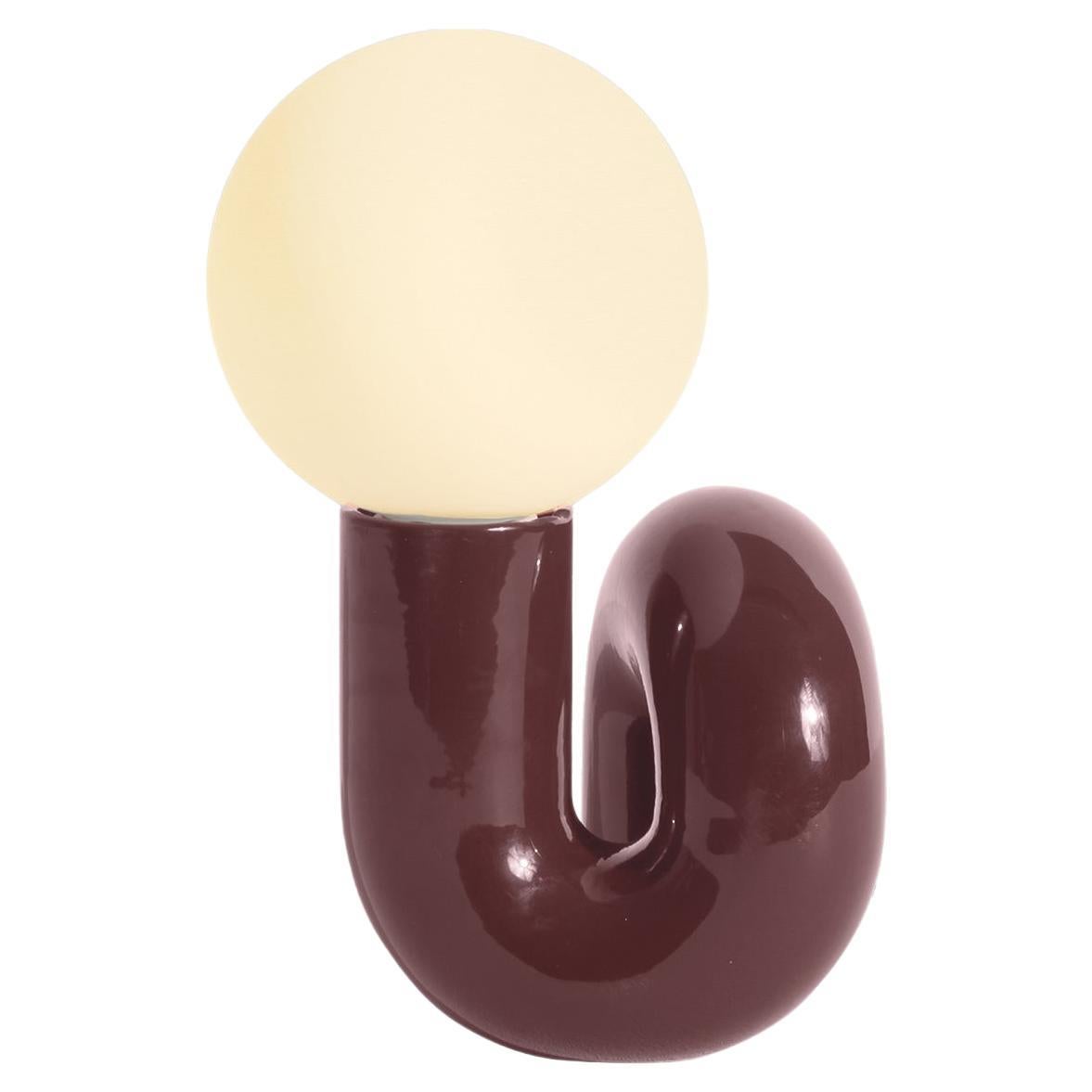 Petite lampe de bureau néoclassique PETITE FRITURE, en cerisier, conçue par Jumbo