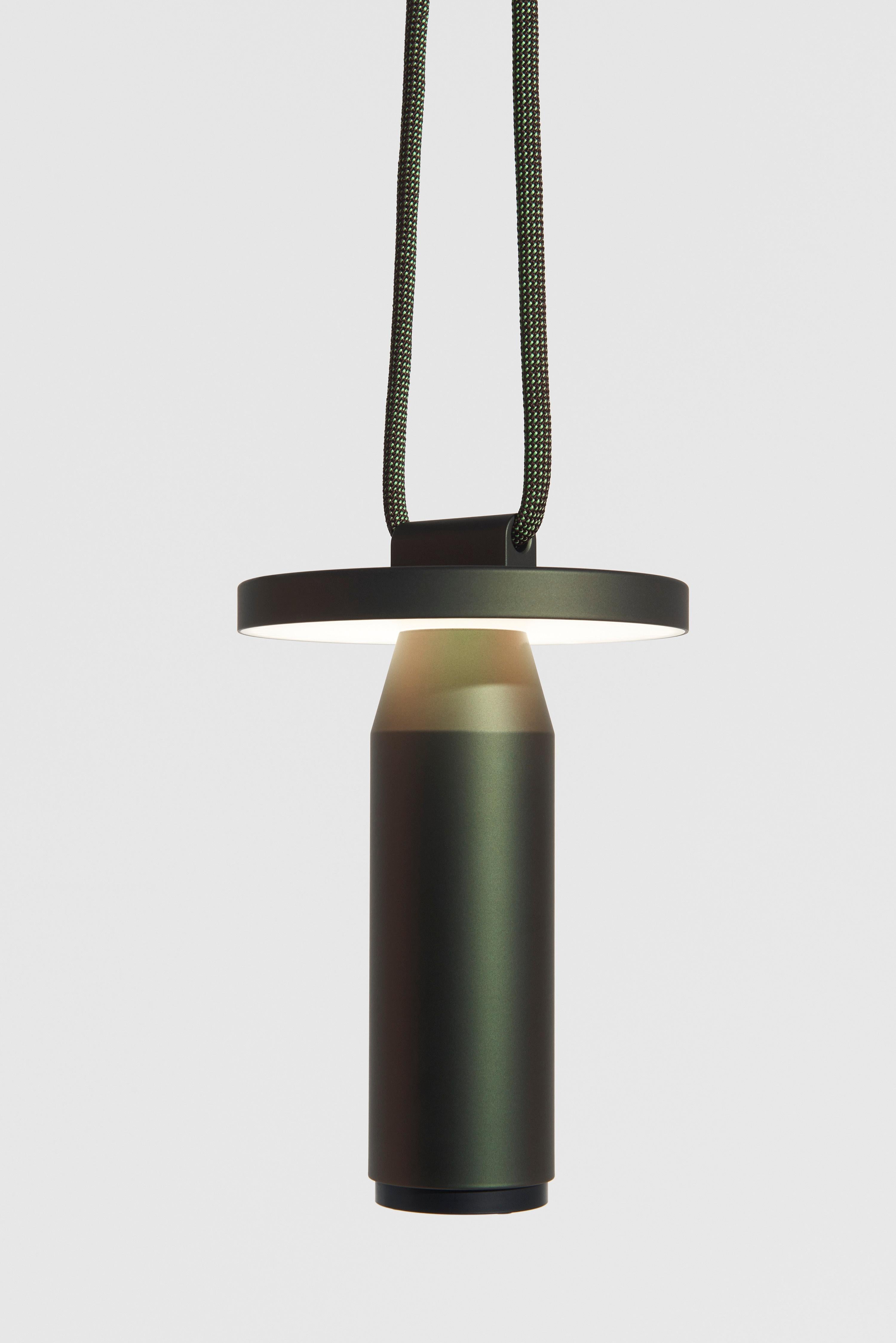 PETITE FRITURE Quasar, Tragbare Außenlampe, Grün, Designer Samy Rio (Chinesisch) im Angebot