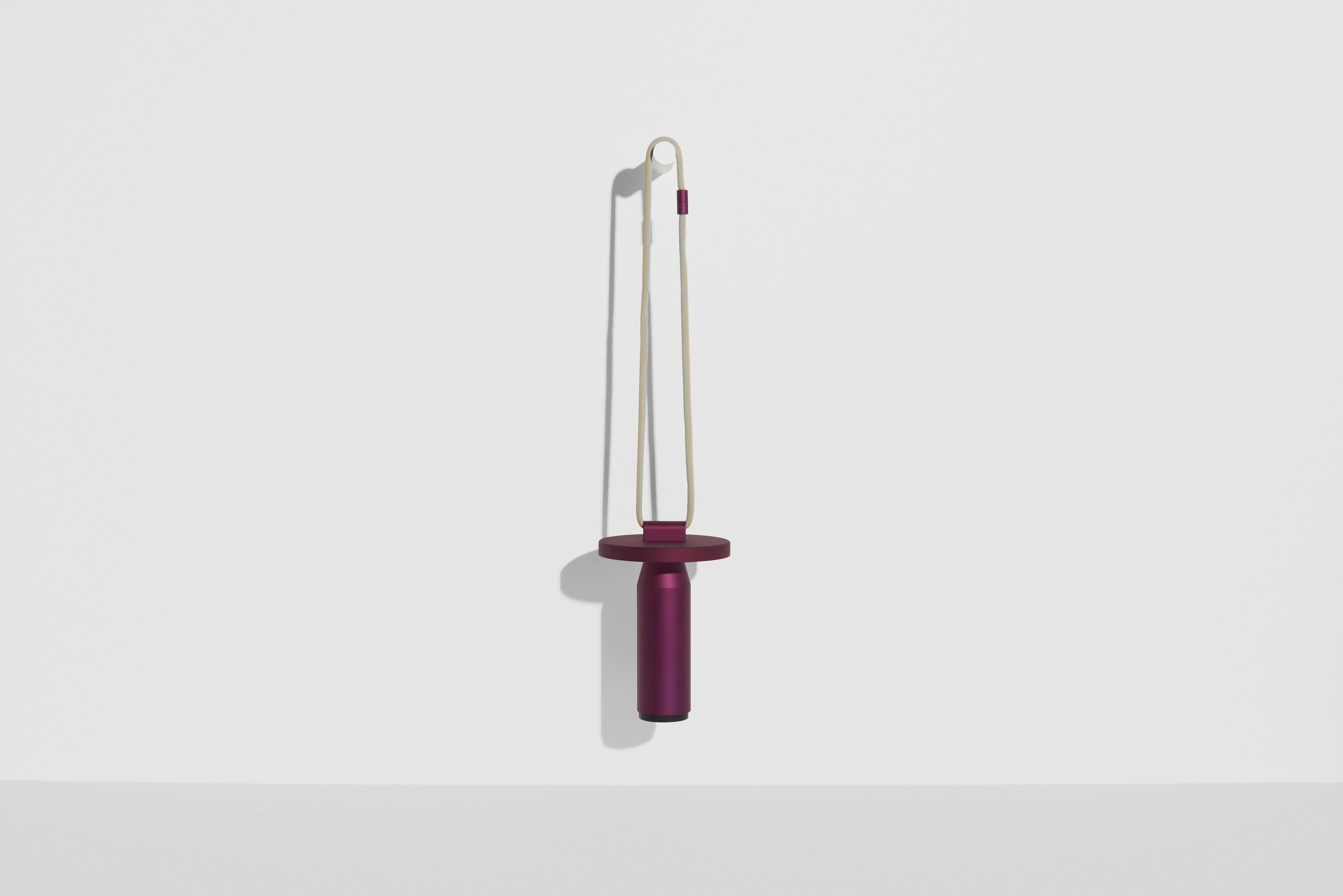 PETITE FRITURE Quasar, Tragbare Außenlampe, Lila, Designer Samy Rio (21. Jahrhundert und zeitgenössisch) im Angebot