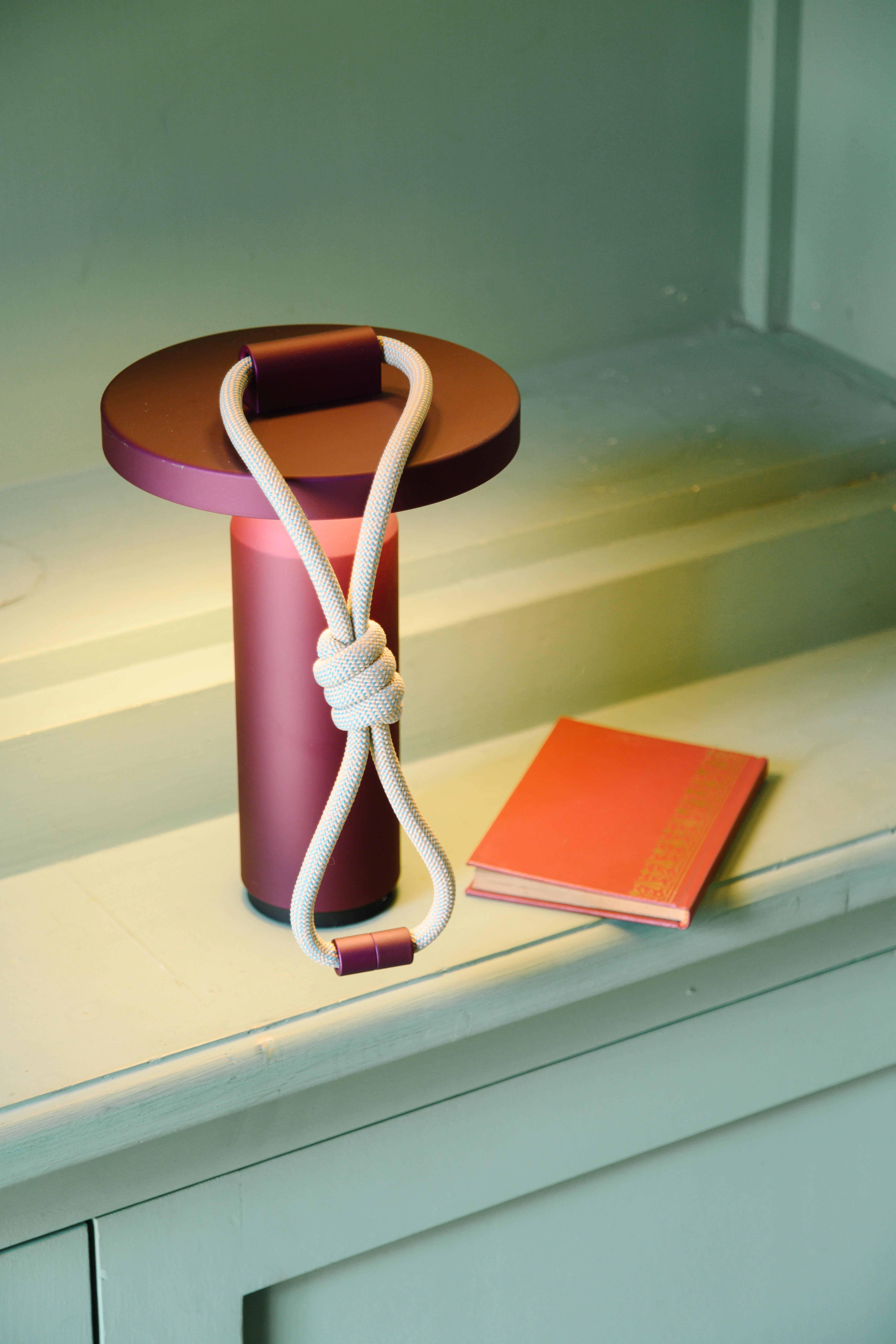 PETITE FRITURE Quasar, Tragbare Außenlampe, Lila, Designer Samy Rio im Angebot 1