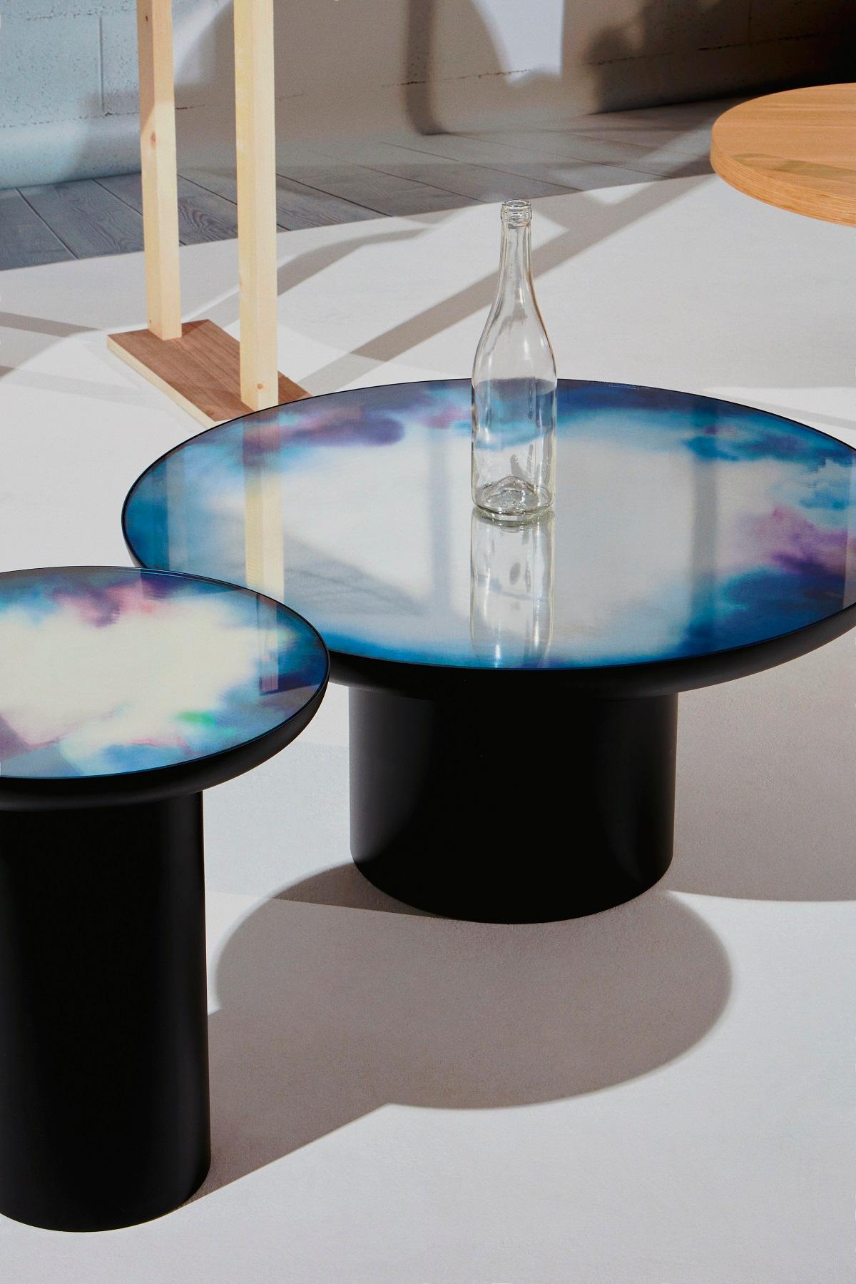 Petite table basse Francis en aquarelle noire et bleue avec miroir en vente 10