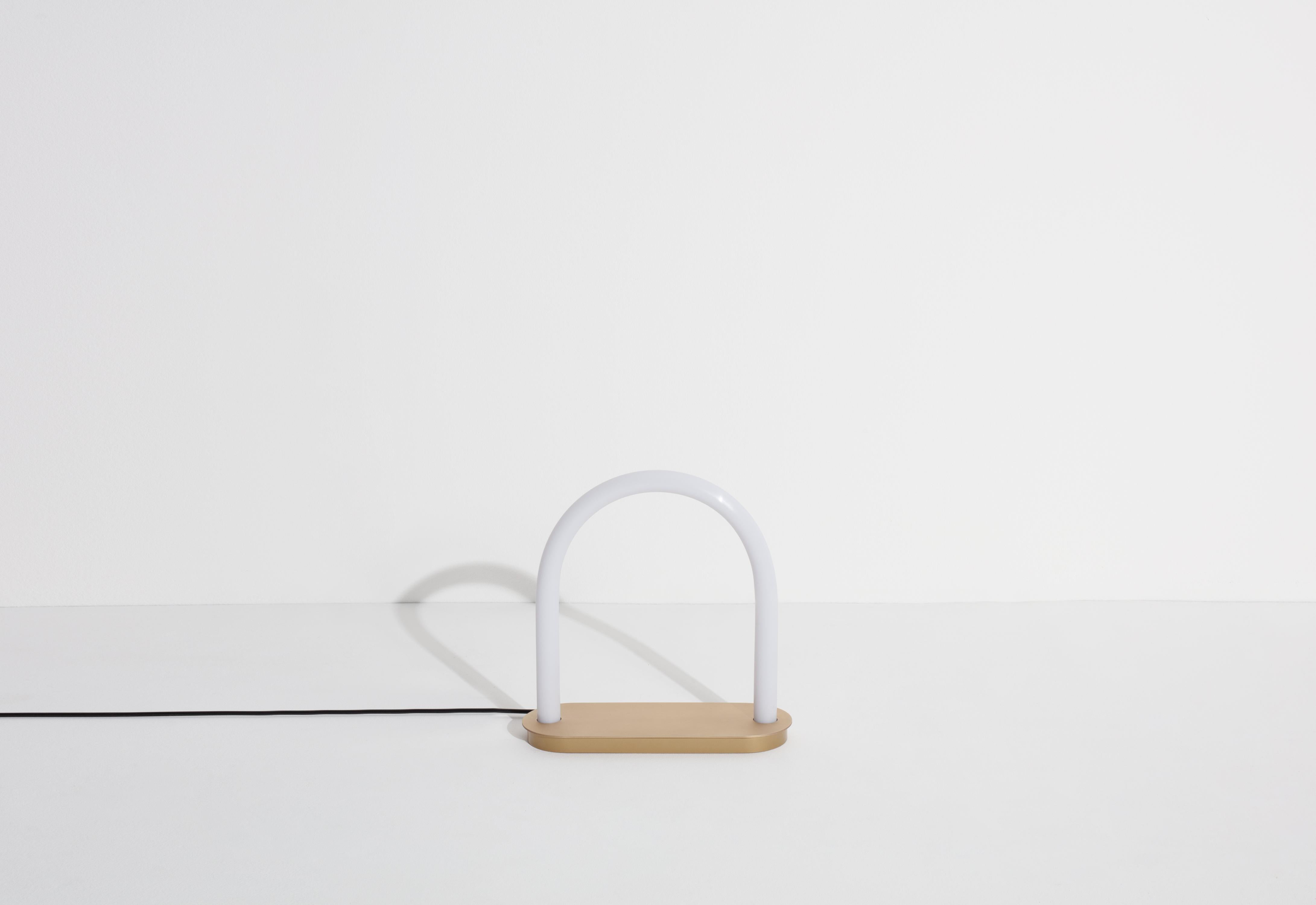 Petite lampe de bureau Friture invisible en laiton translucide de Studio Pepe Neuf - En vente à Brooklyn, NY