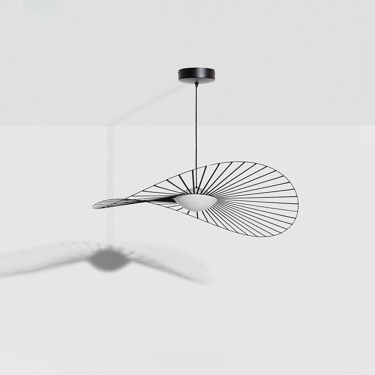 XXIe siècle et contemporain Petite lampe à suspension Friture Vertigo Nova en noir/blanc, 2020 en vente