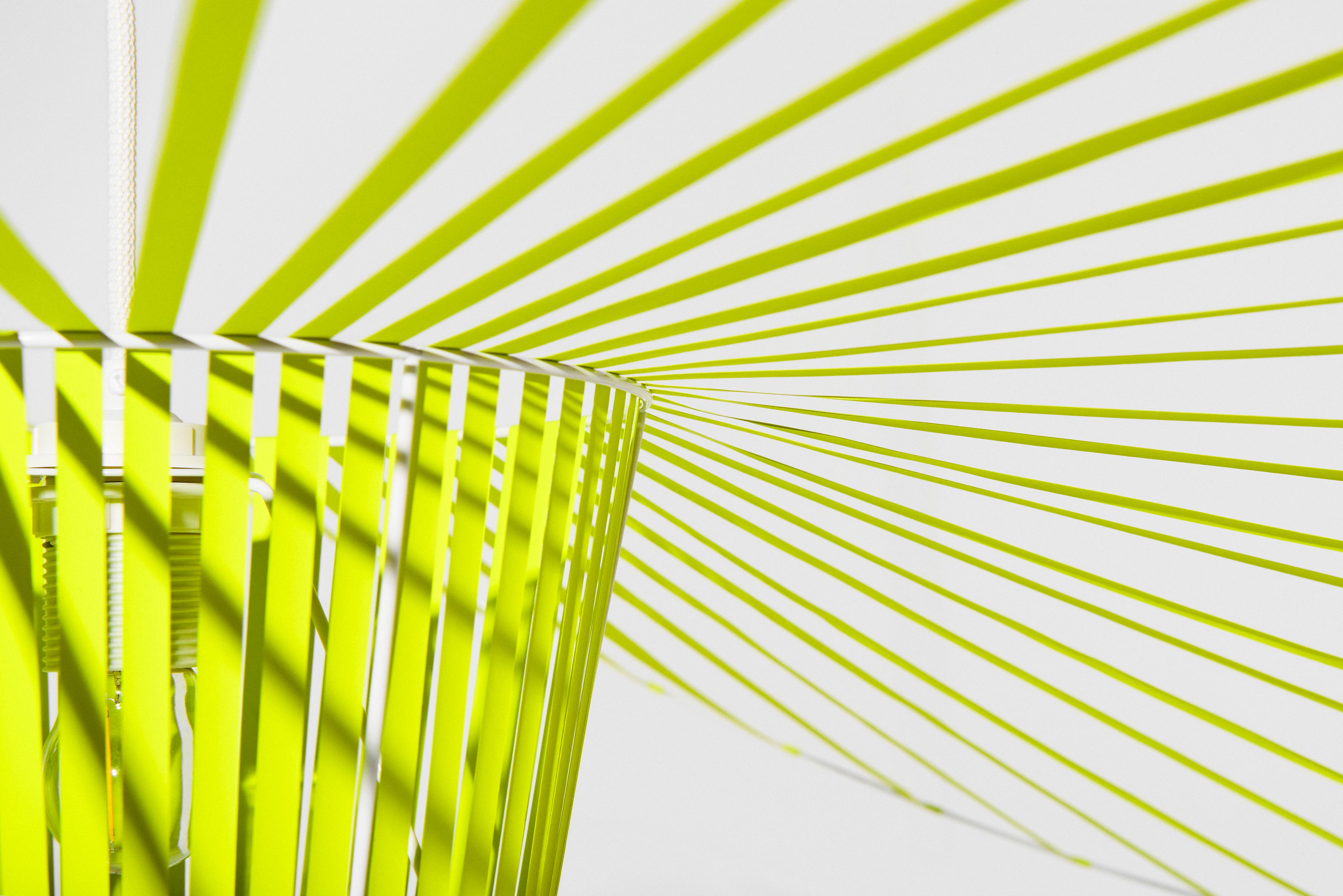 Lampe à suspension Vertigo, jaune, de la designer Constance Guisset Neuf - En vente à New York, NY