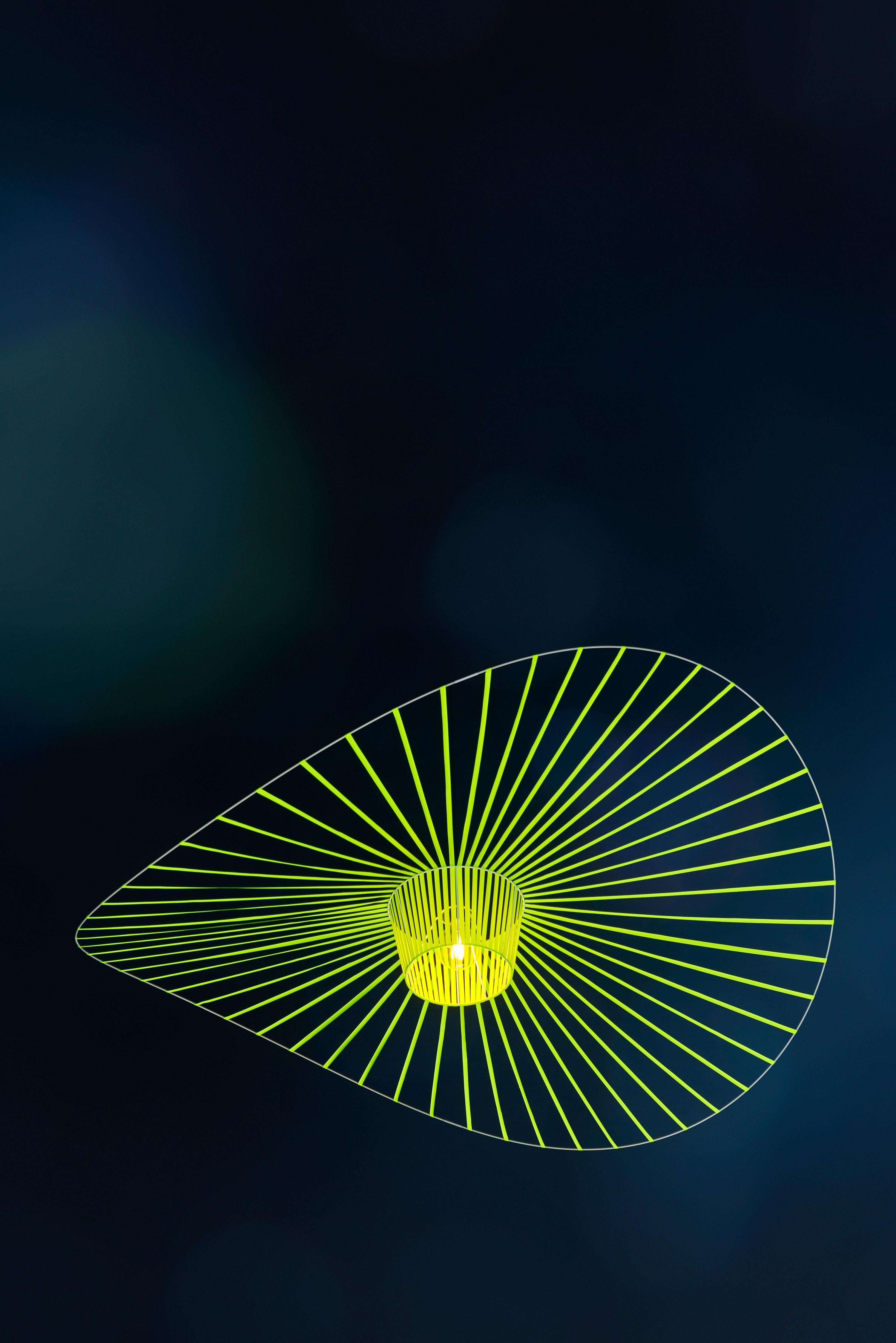 Lampe à suspension Vertigo, jaune, de la designer Constance Guisset en vente 3