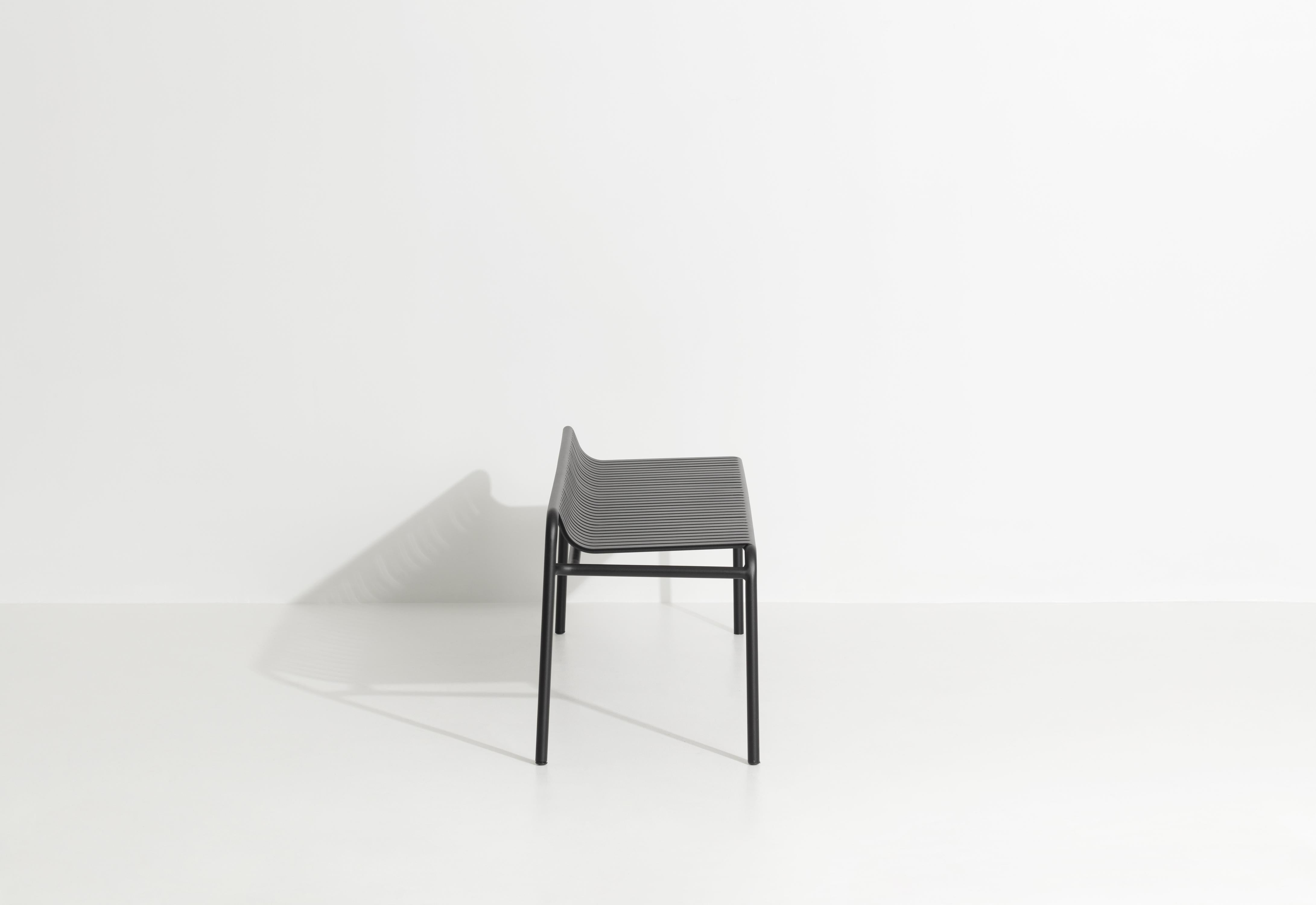 Chinois Petit banc d'appoint Friture sans dossier en aluminium noir, 2017 en vente