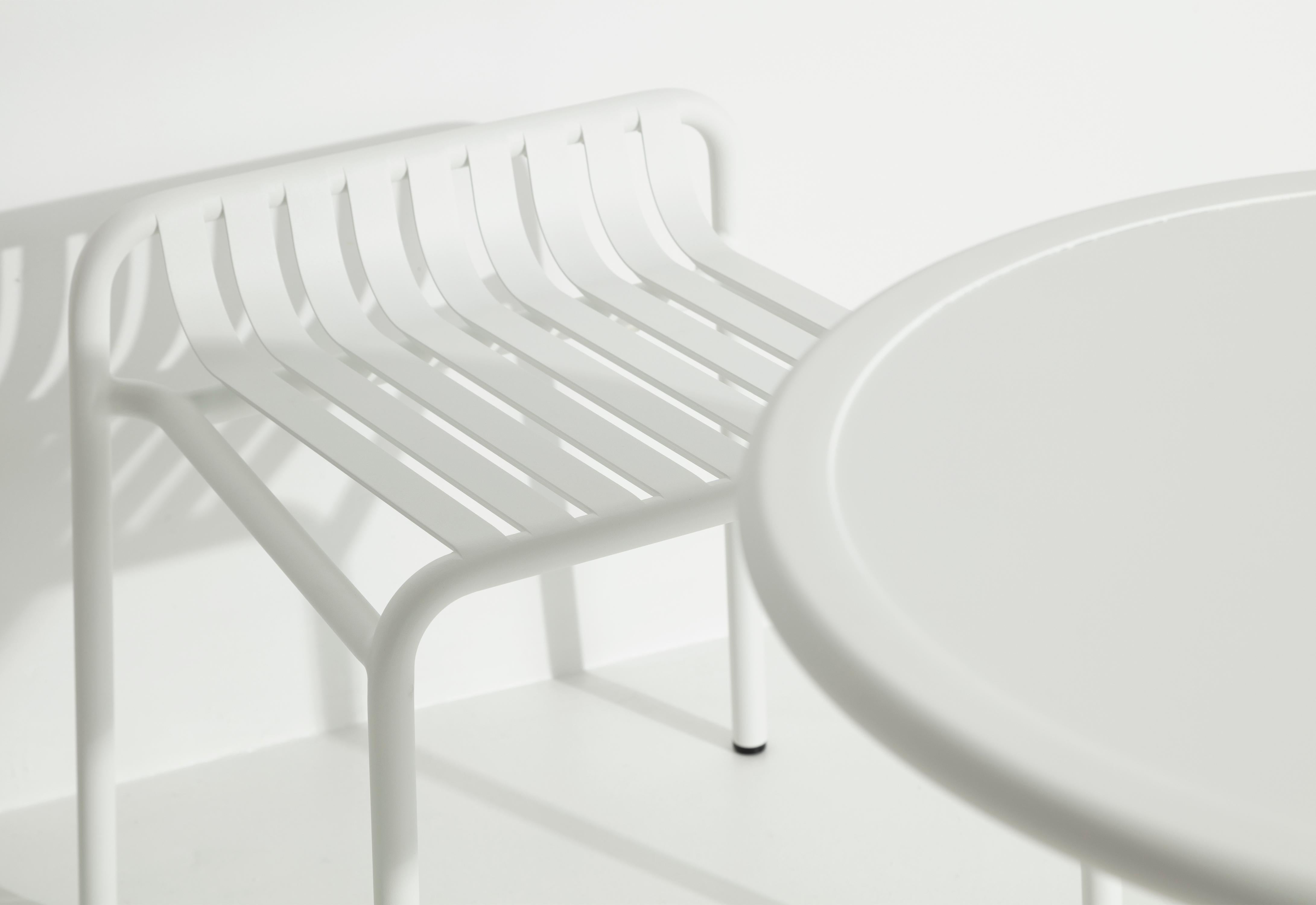 Chinois Petite table de salle à manger ronde bistro Week-end en aluminium blanc, de Friture, 2017 en vente