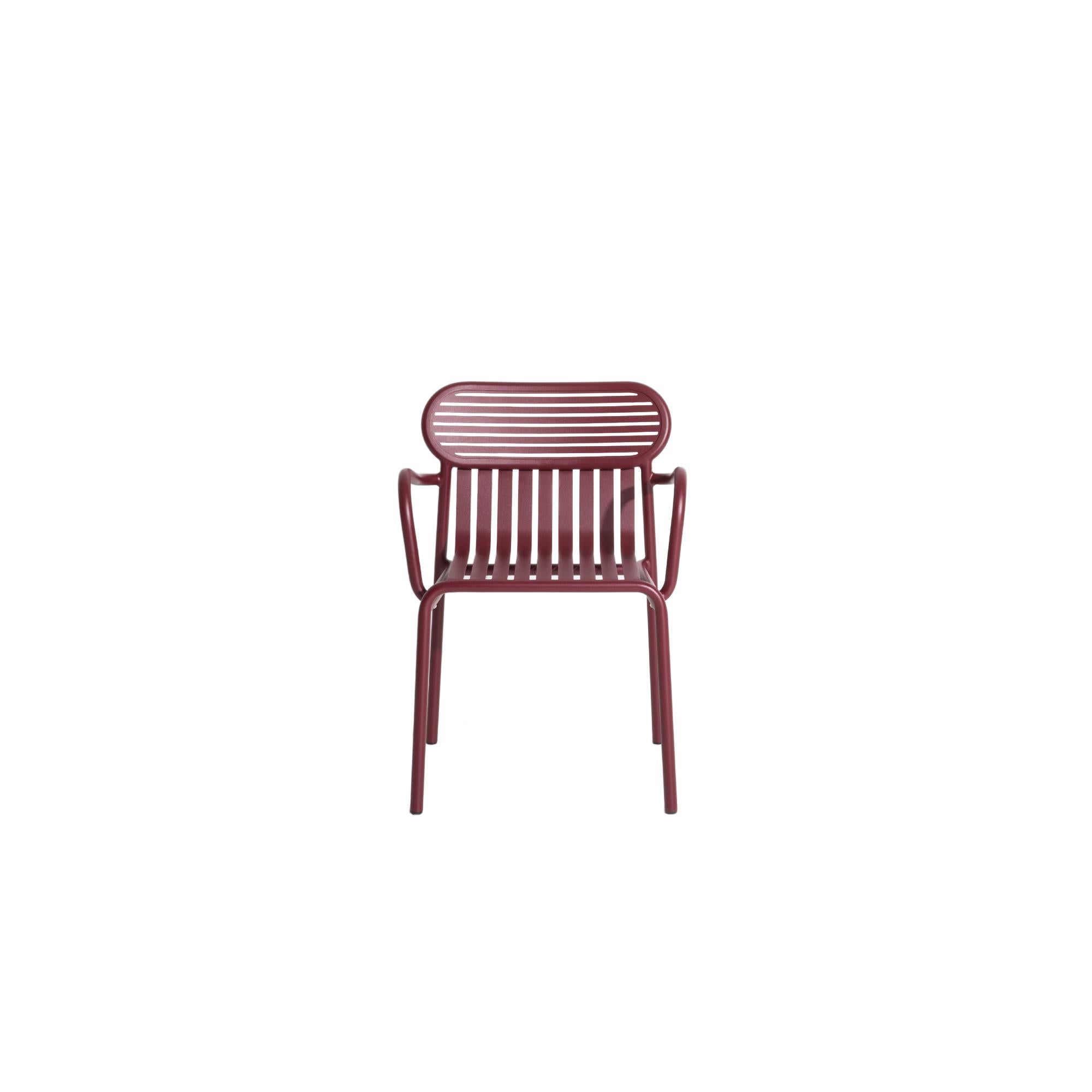 Petite Friture Week-End Bridge Chair in Burgundy Aluminium by Studio BrichetZiegler, 2017

The week-end collection is a full range of outdoor furniture, in aluminium grained epoxy paint, matt finish, that includes 18 functions and 8 colours for