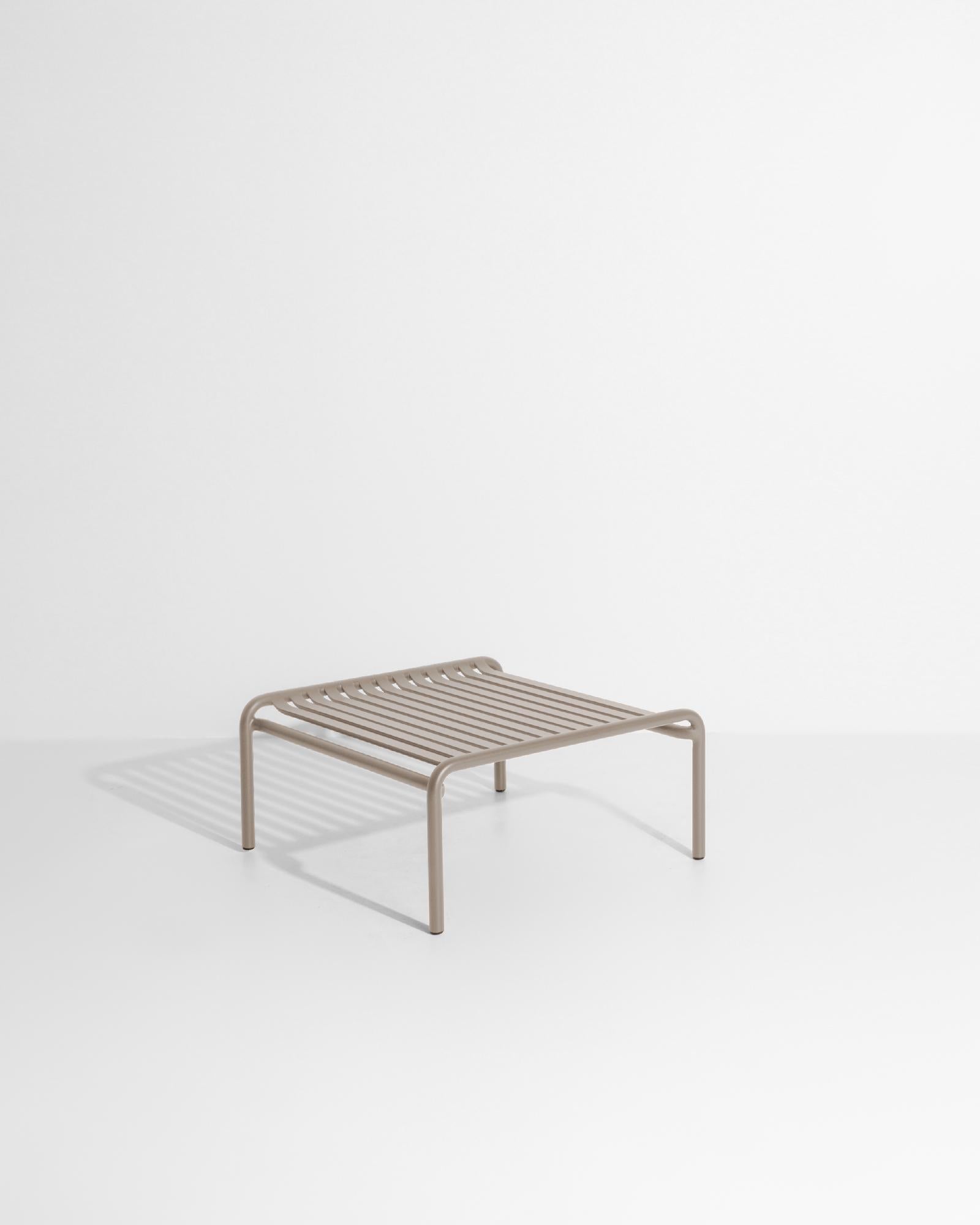 Petite table basse d'appoint Friture en aluminium Dune de Studio BrichetZiegler Neuf - En vente à Brooklyn, NY