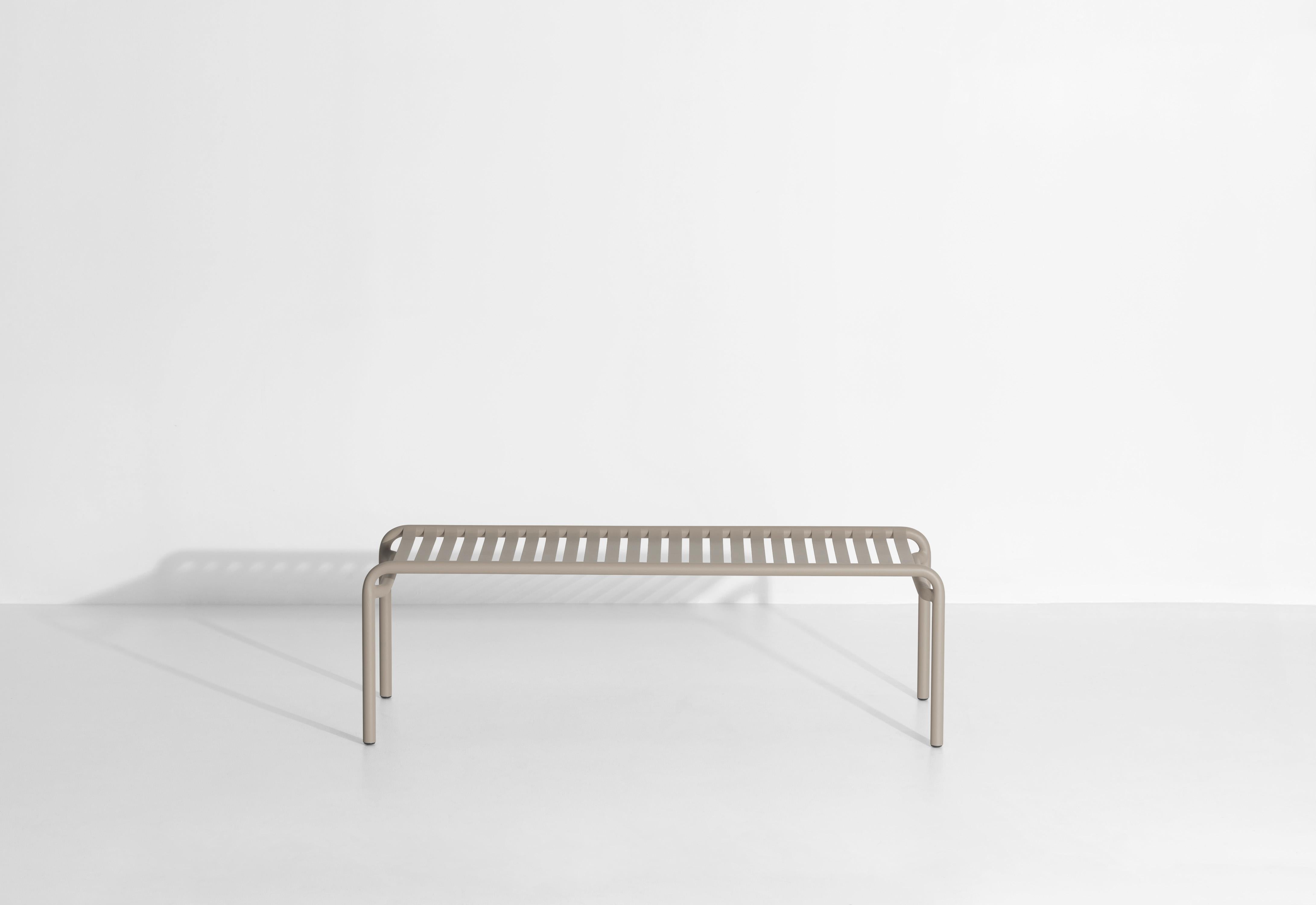Chinois Petite table basse longue Week-end Friture en aluminium Dune, 2017 en vente