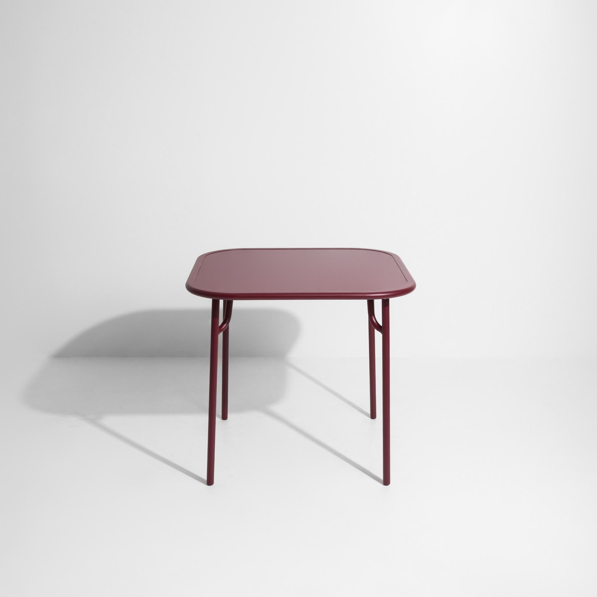 Petite Friture Week-End Plain Square Dining Table in Burgundy Aluminium by Studio BrichetZiegler, 2017

The week-end collection is a full range of outdoor furniture, in aluminium grained epoxy paint, matt finish, that includes 18 functions and 8