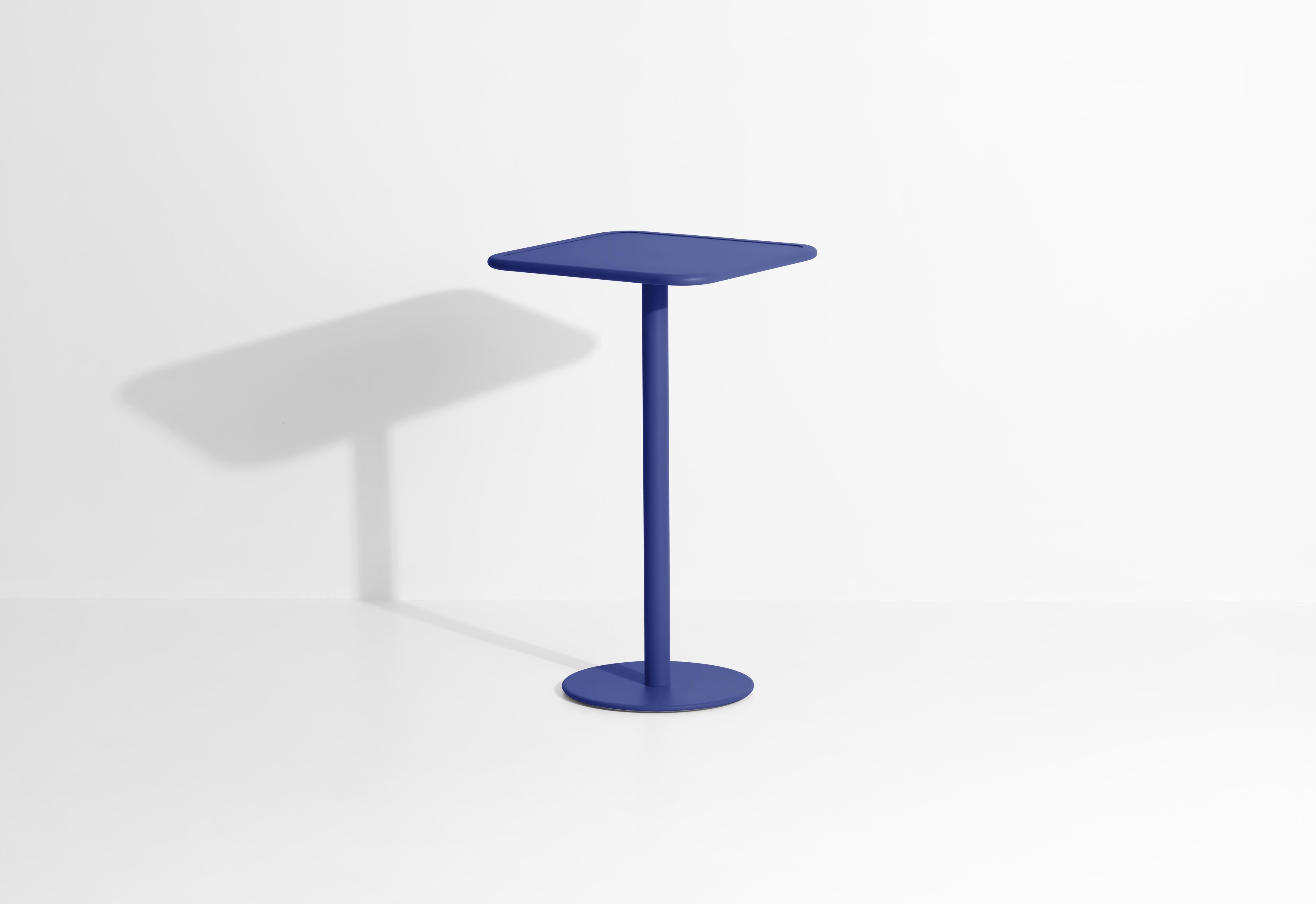 Chinois Petite table haute carrée Week-end en aluminium bleu de Friture, 2017 en vente