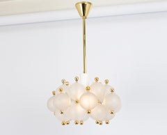 Kleiner Kronleuchter aus Milchglas und Messing von Kinkeldey, Deutschland, 1970er Jahre