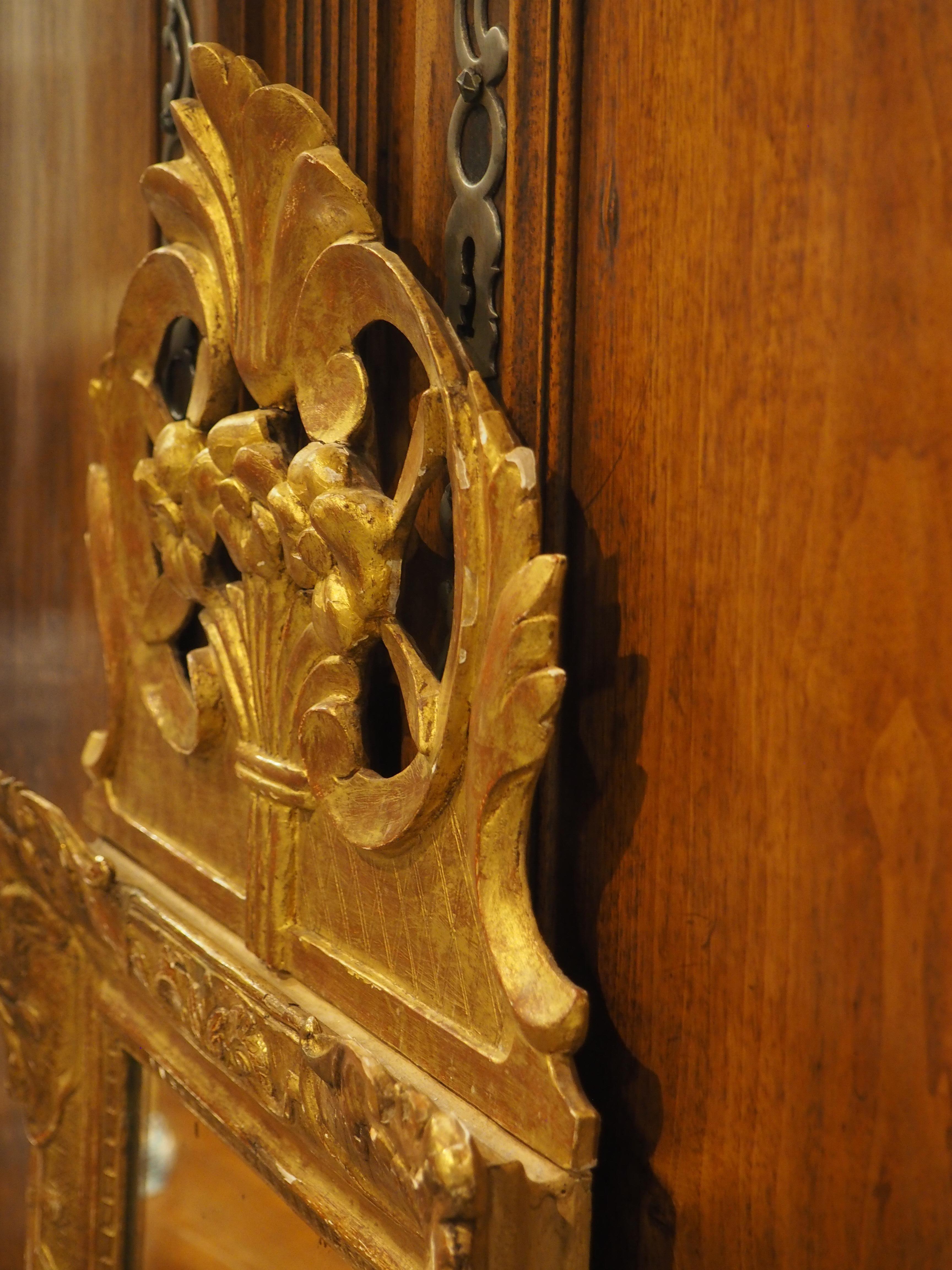 Kleiner Spiegel aus Giltwood aus der Provence, Frankreich, CIRCA 1900 im Angebot 10