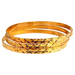 Petite Girls 
3
 Stackable Bangle Bracelets 14 Karat