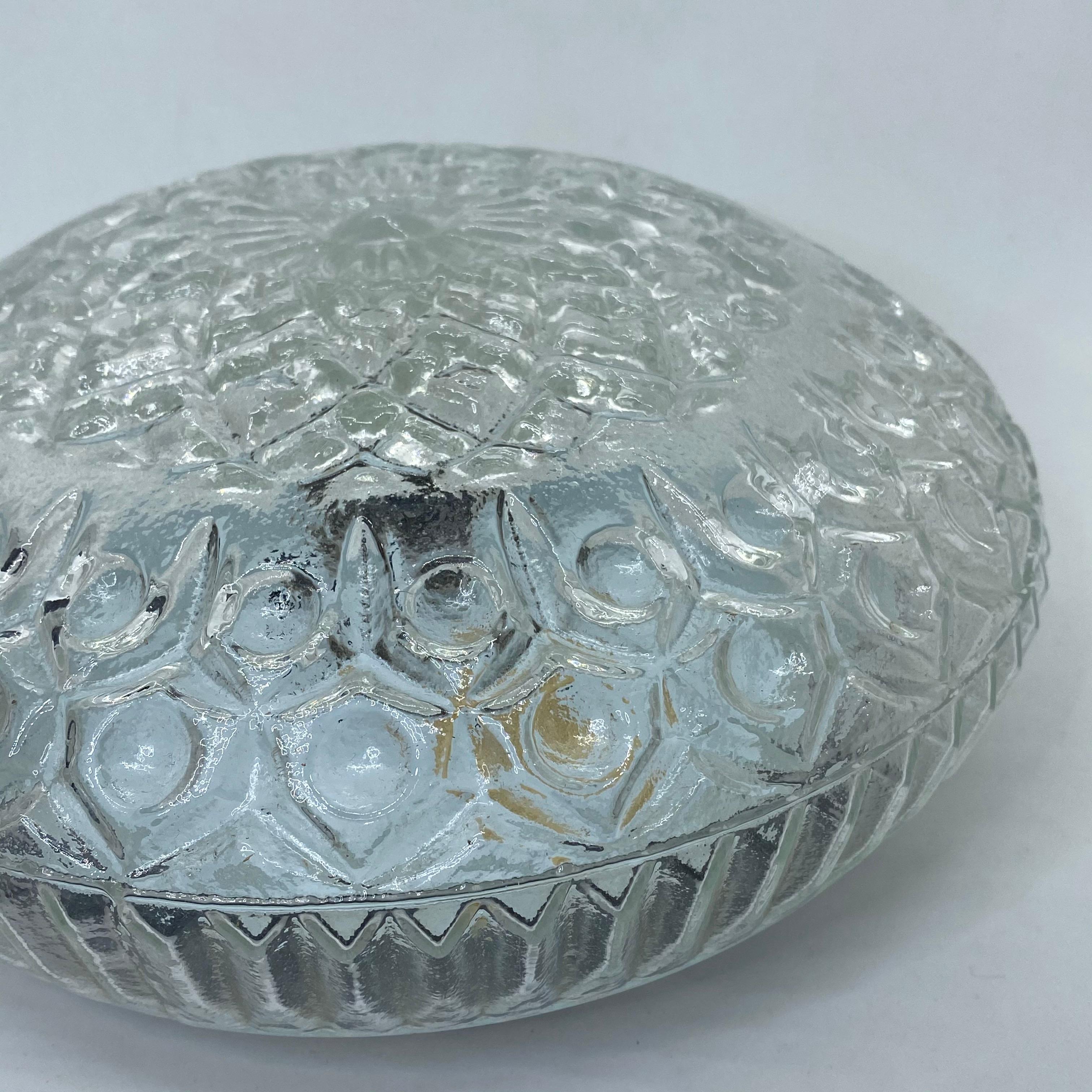 Einbau-Deckenleuchte aus massivem Glas, Leuchten, Deutschland im Angebot 1
