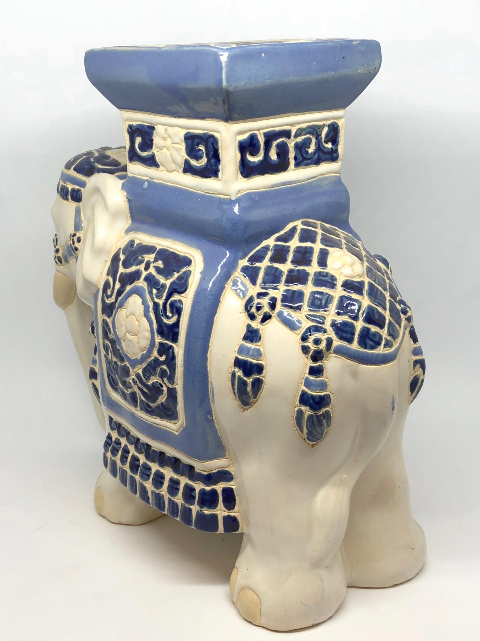 elephant porcelain stand