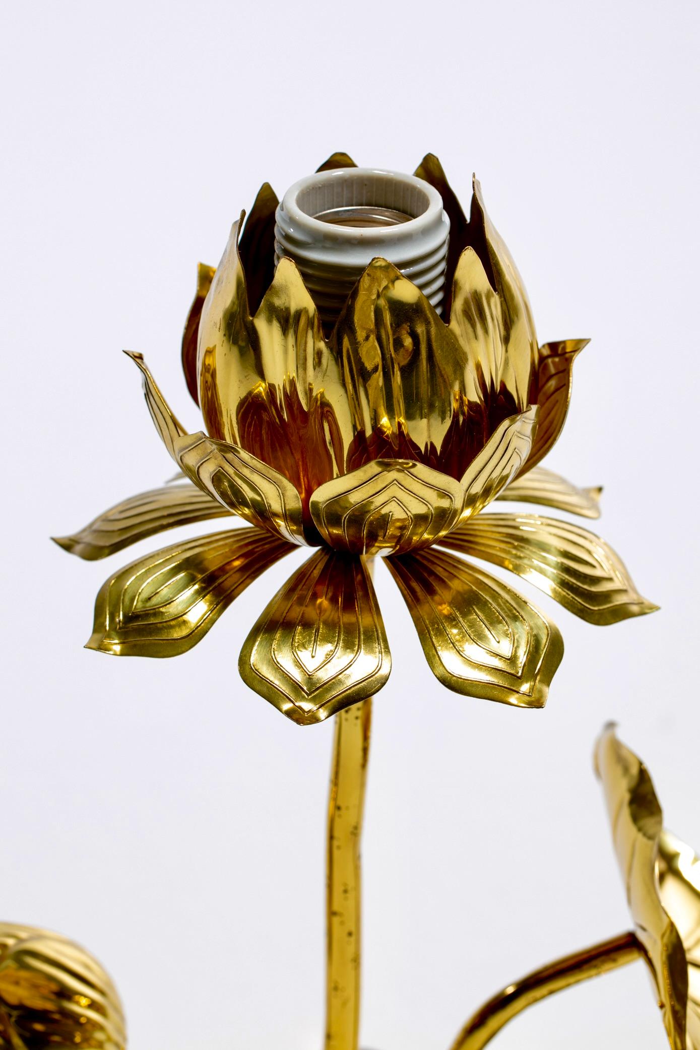 Kleine Hollywood-Regency- Lotusblumenlampe aus poliertem Messing von Feldman, um 1960 im Angebot 3