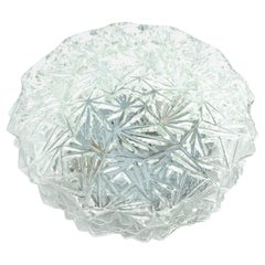 Petite plafonnier encastré en verre à motif de cristal de glace, Honsel, Allemagne, années 1960