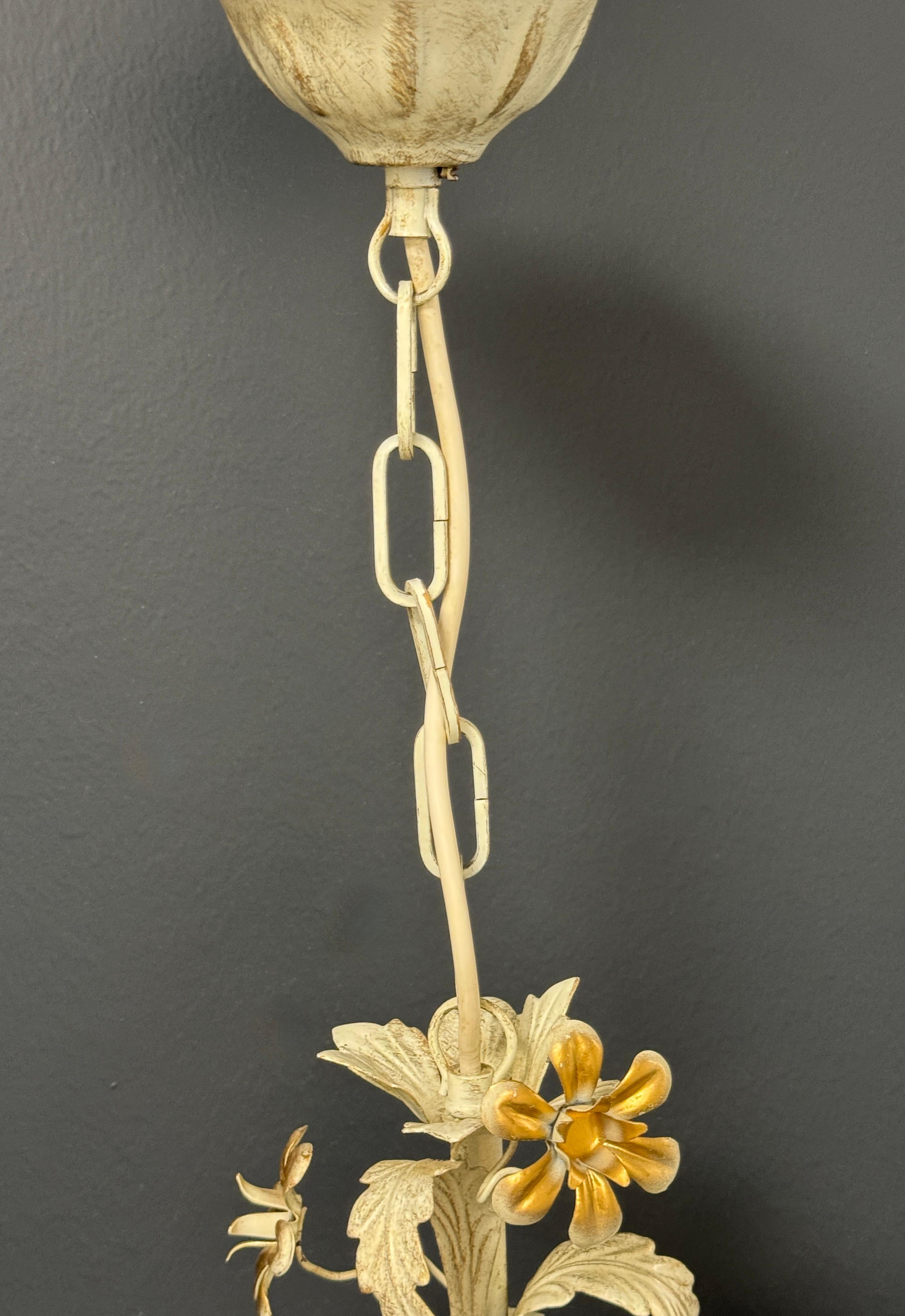 Petit lustre en fer à trois lumières de style Florentine, Italie, années 1980 en vente 1