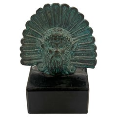 Pequeña escultura etrusca italiana de bronce y pizarra