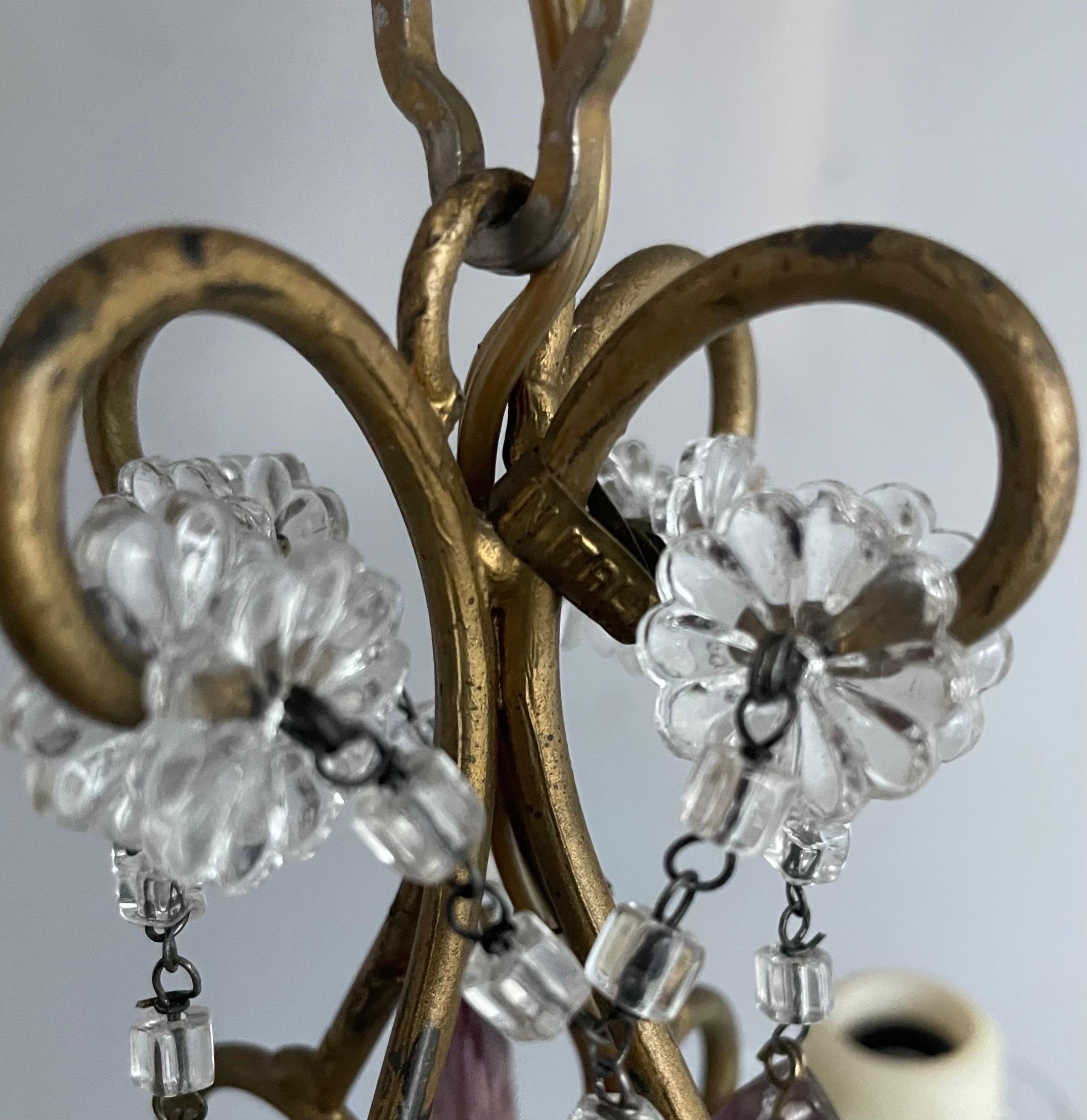 Louis XVI Petit lustre italien en cristal perlé  en vente