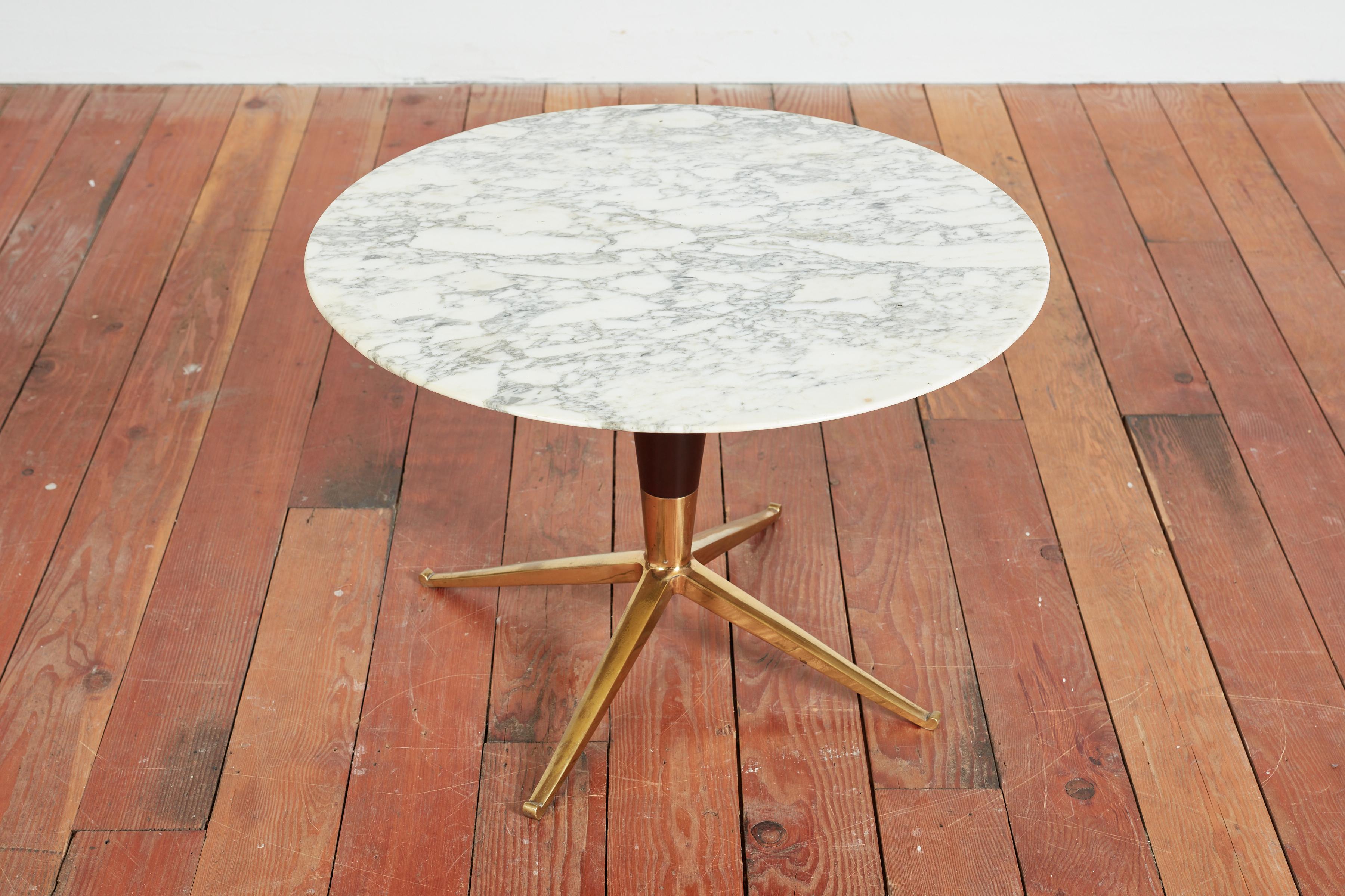 Petite Italian Marble Side Table In Good Condition For Sale In Beverly Hills, CA