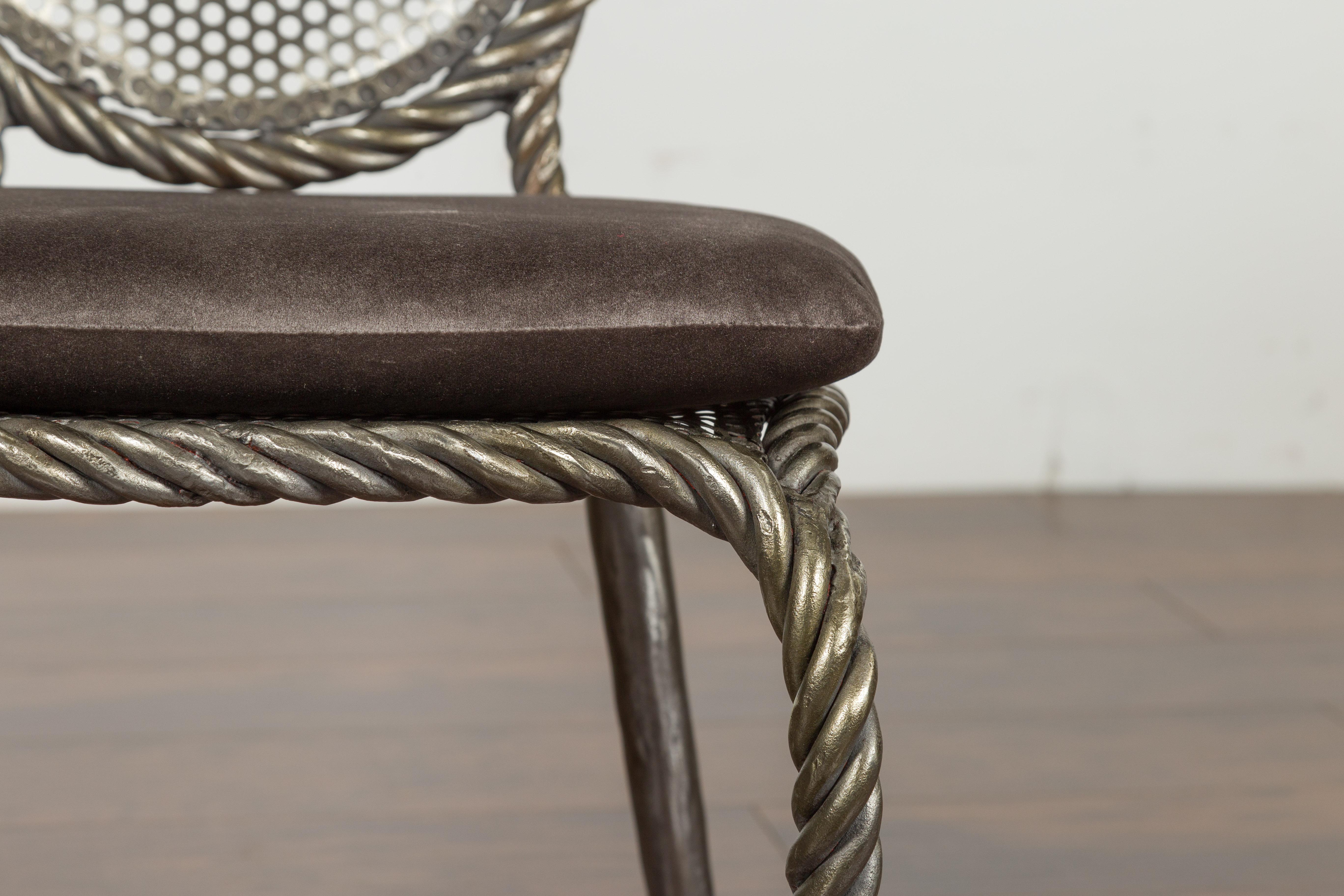 Italienischer Sessel ohne Armlehne aus poliertem Stahl und Seil mit Samtkissen aus der Mitte des Jahrhunderts (20. Jahrhundert) im Angebot