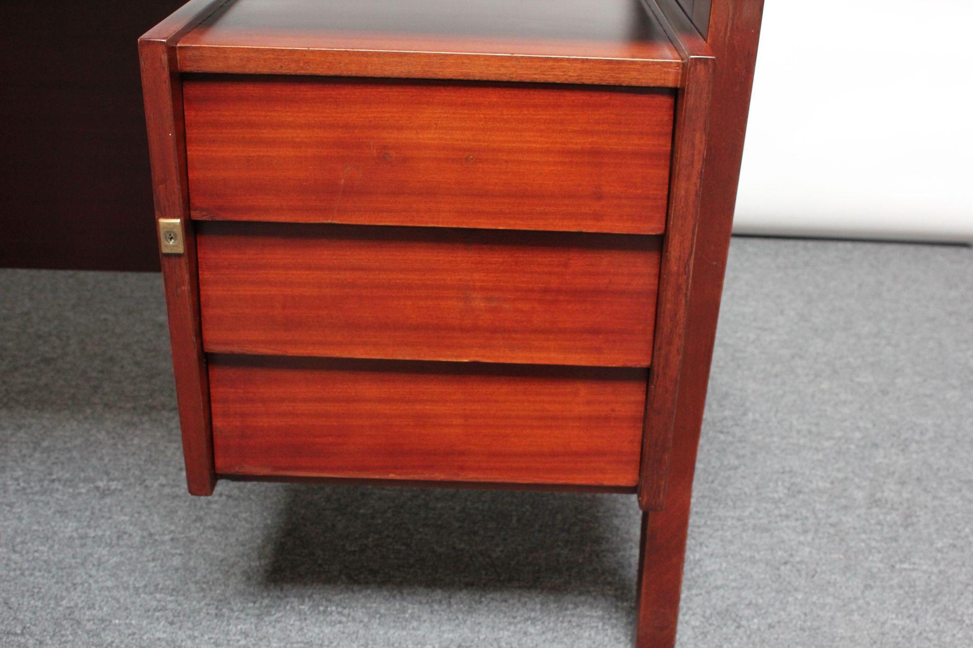 Petite Italian Modern Stained Mahogany Writing Desk by Gio Ponti for Schirolli For Sale 4