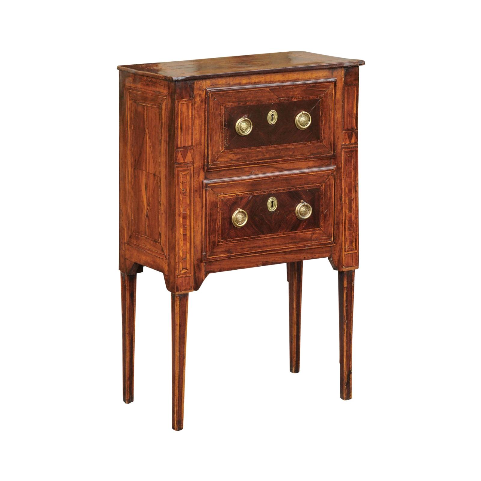 Petite Italian Neoclassical Period Walnut Commode circa 1800 with Inlaid Décor