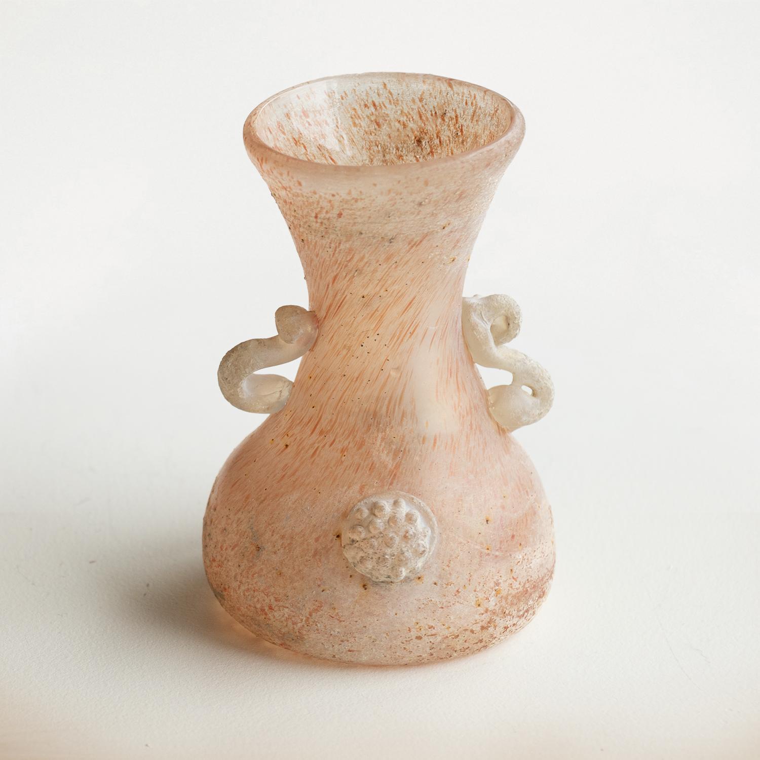 Petite vintage Italian Scavo amphora vase made of frosted beige glass. Great vintage condition.