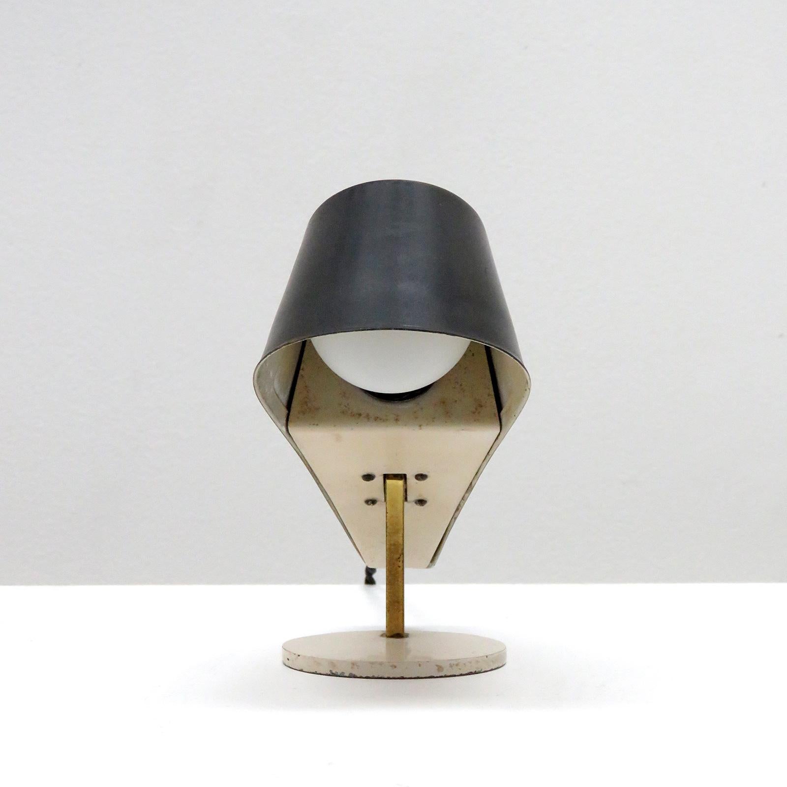 Mid-Century Modern Petite Italian Table Lamp, 1960 For Sale