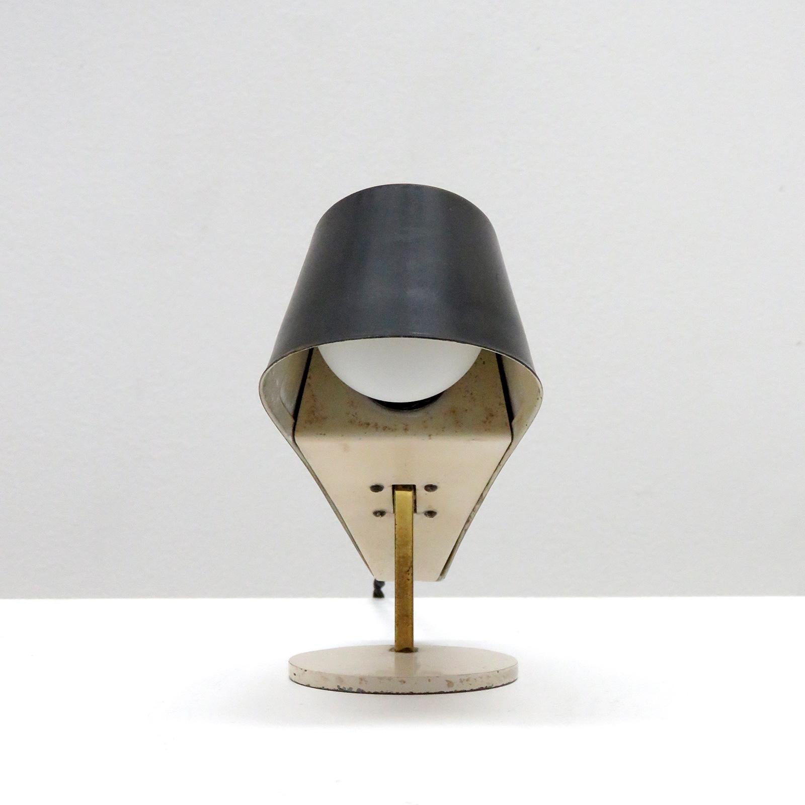 Mid-Century moderno Piccola lampada da tavolo italiana, 1960 in vendita