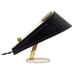 Pequeña lámpara de mesa italiana, 1960