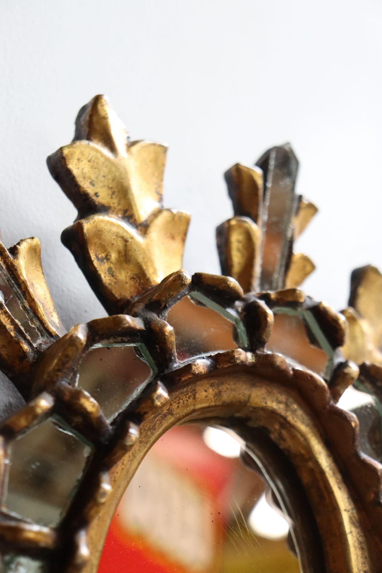 Dekorativer italienischer Vintage-Wandspiegel „Sunburst“ aus vergoldetem Holz, Vintage im Angebot 8