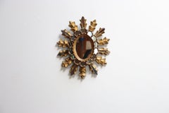 Pequeño Espejo de Pared Decorativo "Sunburst" de Madera Dorada de Época Italiana