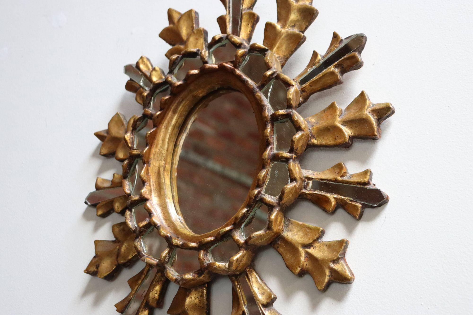 Dekorativer italienischer Vintage-Wandspiegel „Sunburst“ aus vergoldetem Holz, Vintage (Mitte des 20. Jahrhunderts) im Angebot