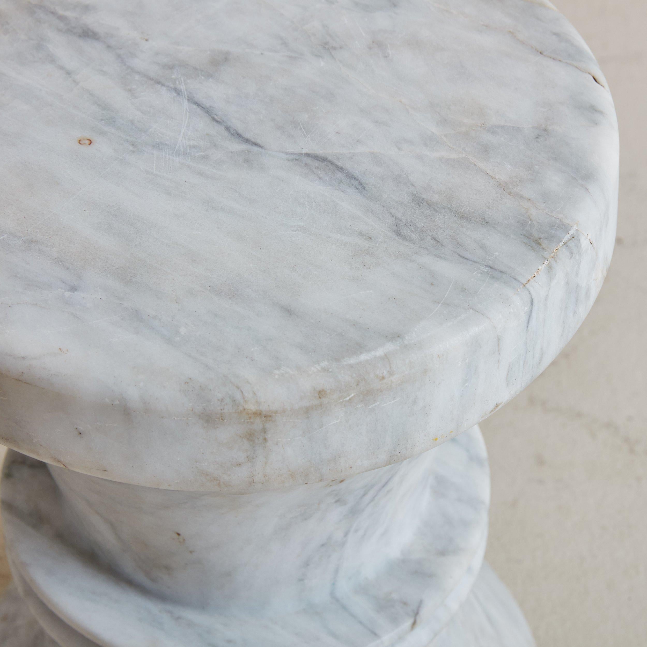 Petite Italian White Carrara Marble Stool, Italy 20th Century For Sale 7