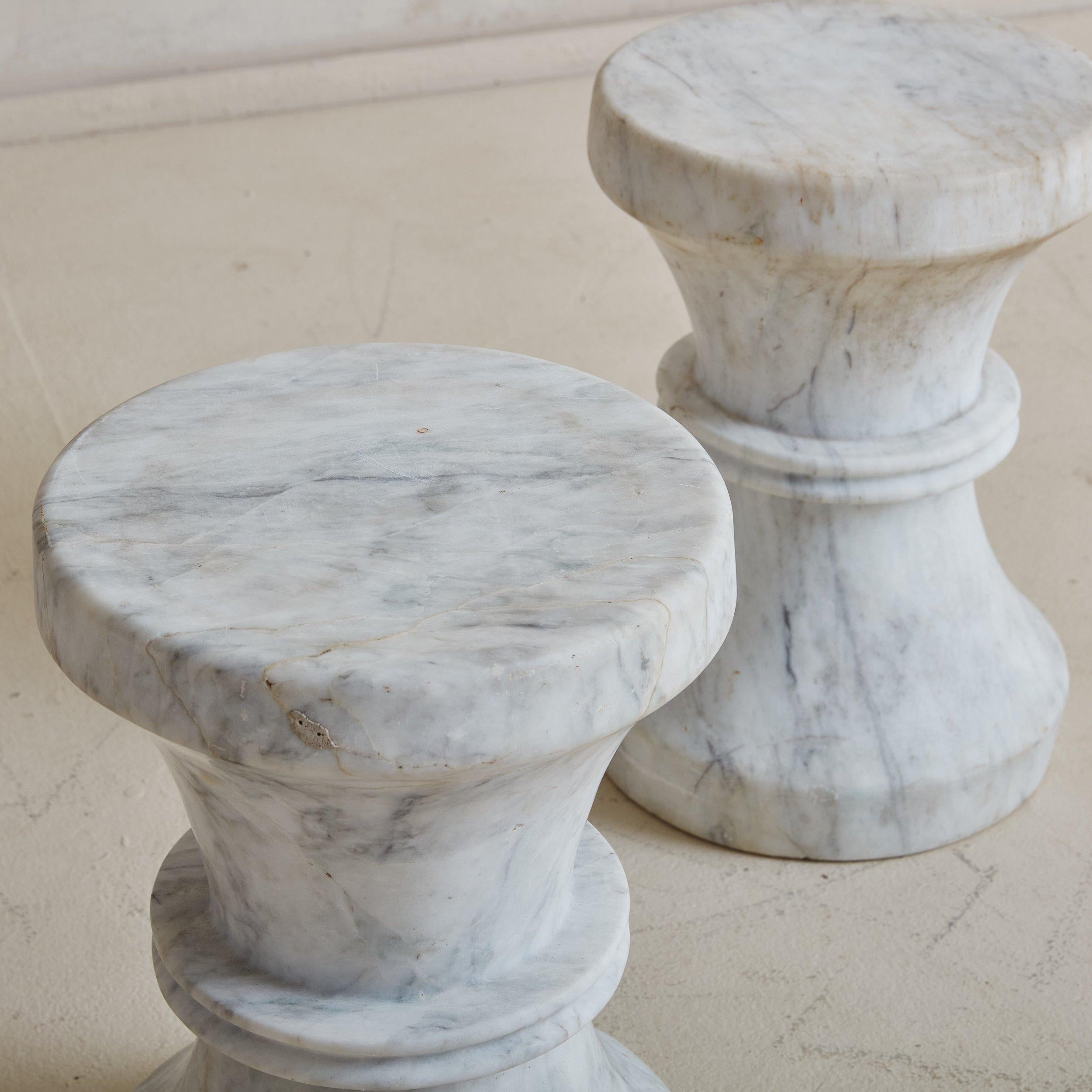 Petite Italian White Carrara Marble Stool, Italy 20th Century In Good Condition For Sale In Chicago, IL