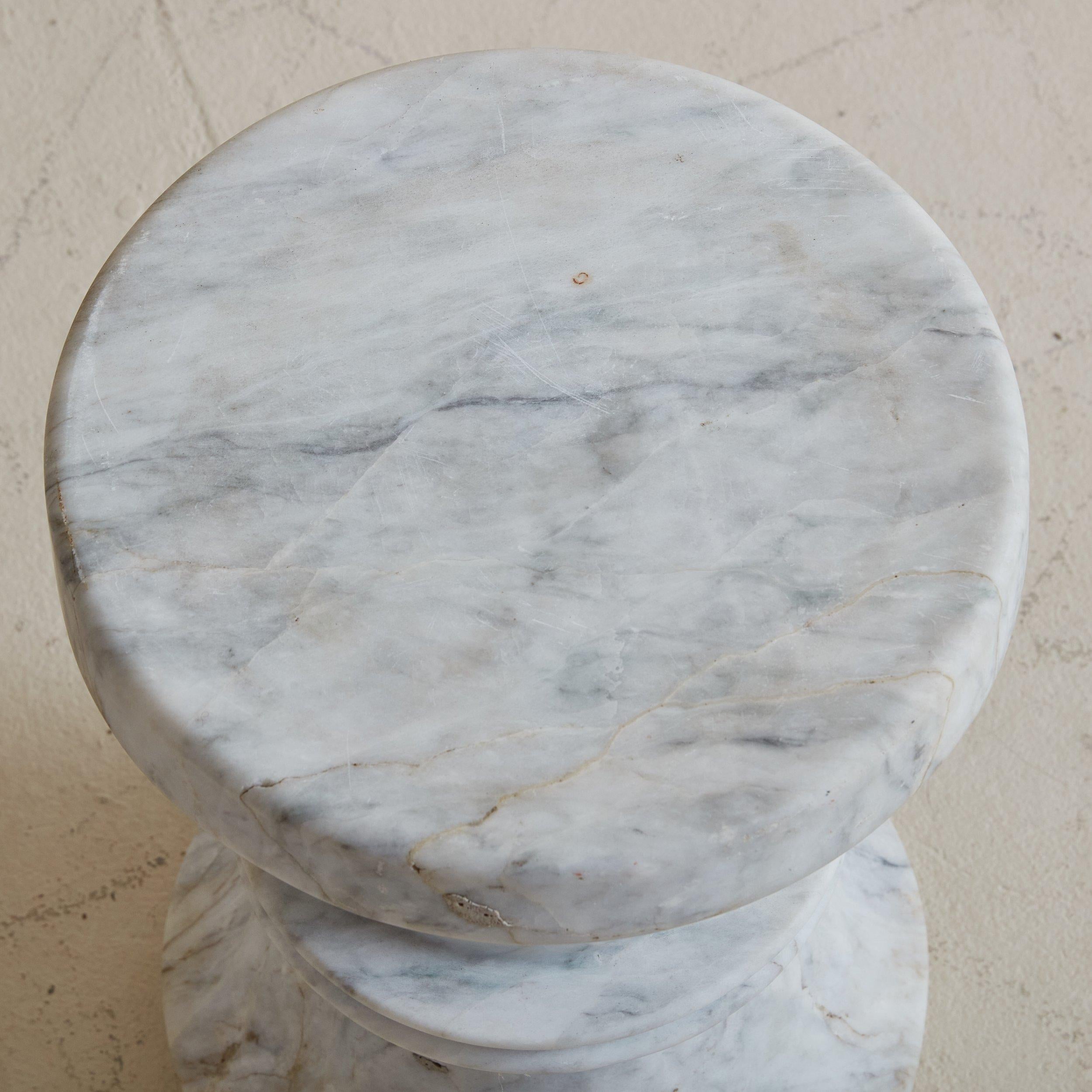 Petite Italian White Carrara Marble Stool, Italy 20th Century For Sale 1