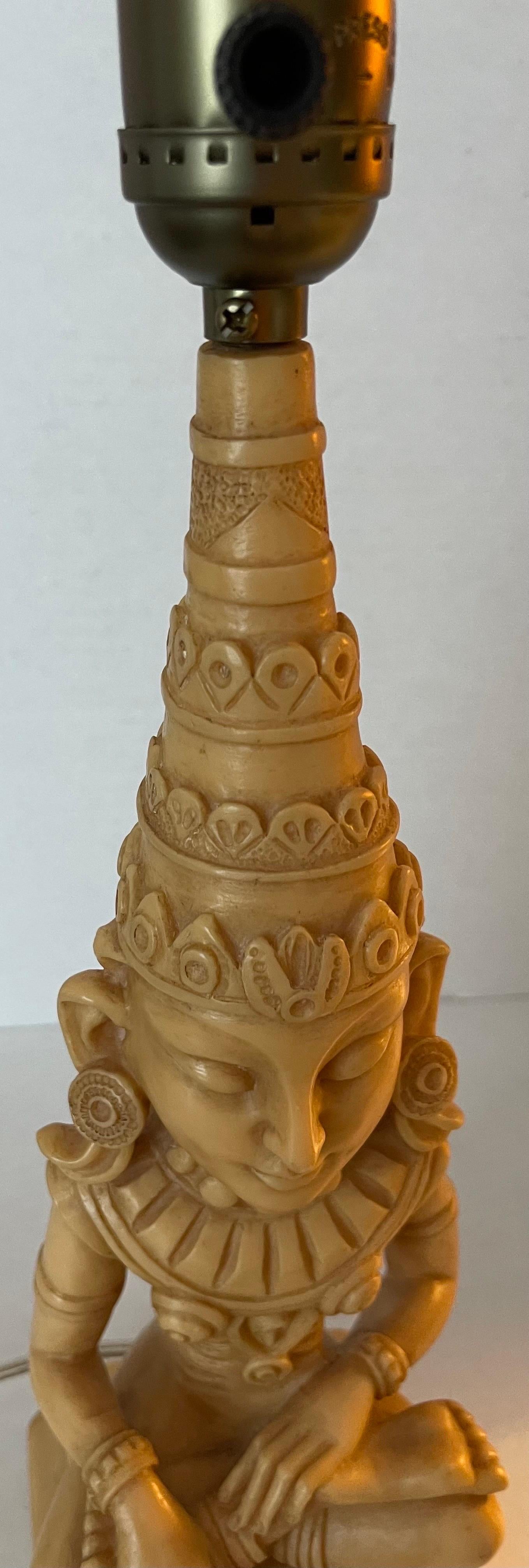 Buddha-Lampe im James-Mont-Stil (Mitte des 20. Jahrhunderts) im Angebot
