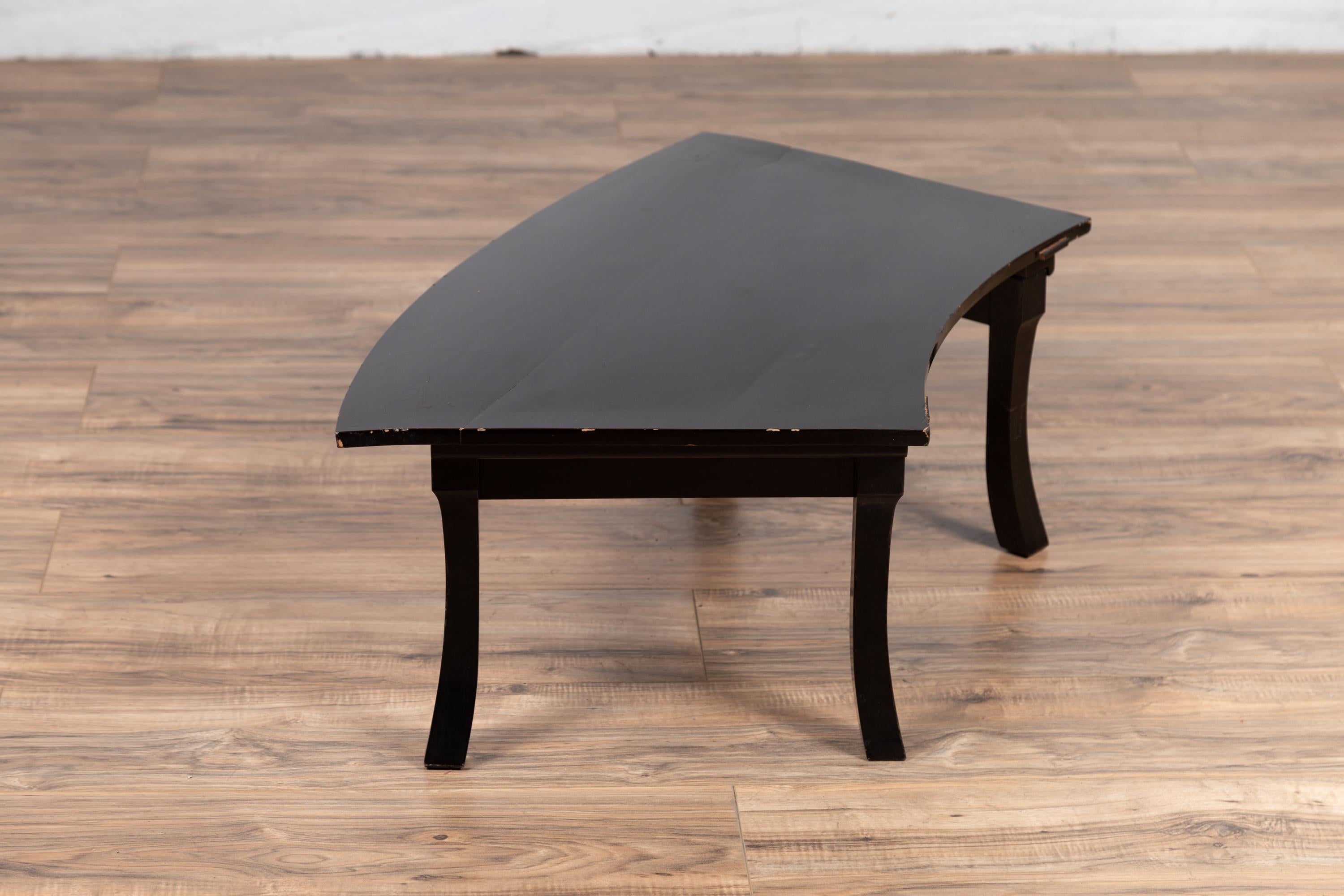 Petite Japanese Taishō Period Black Lacquered Tea Table with Folding Legs 3